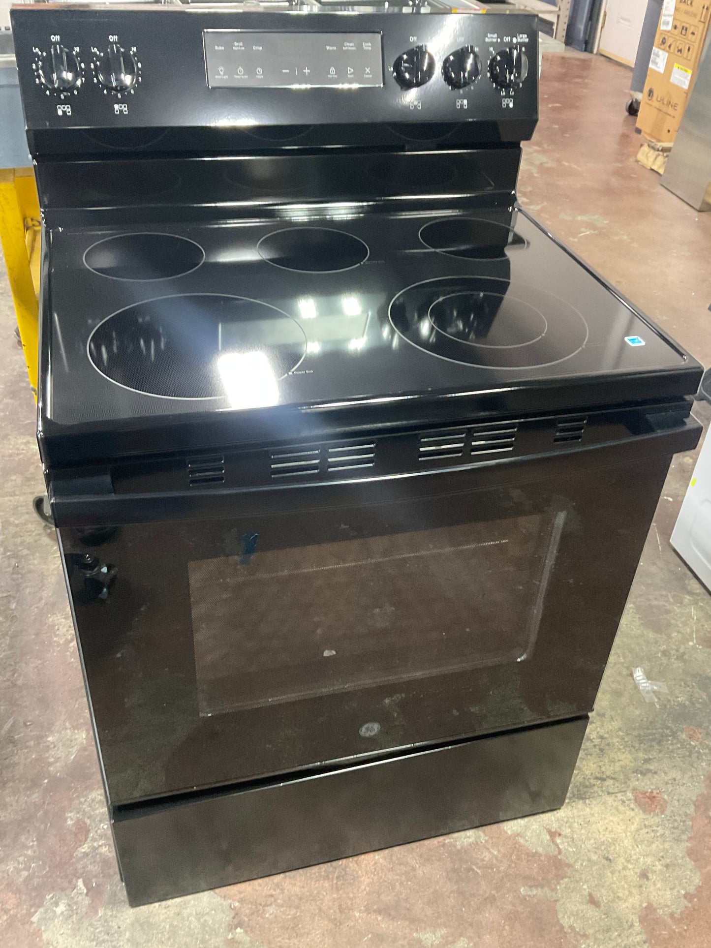 Front view, oven-door closed