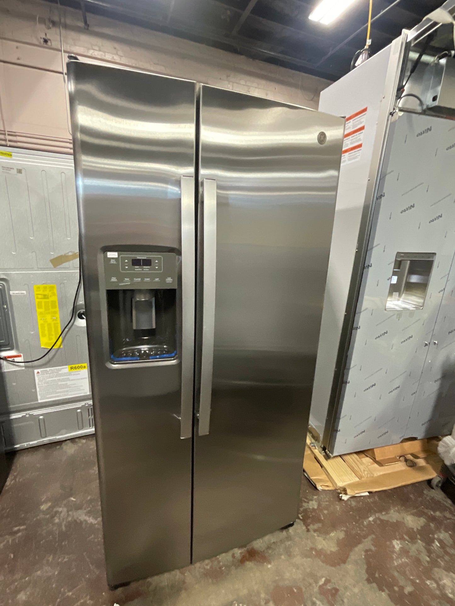 Front view, door closed