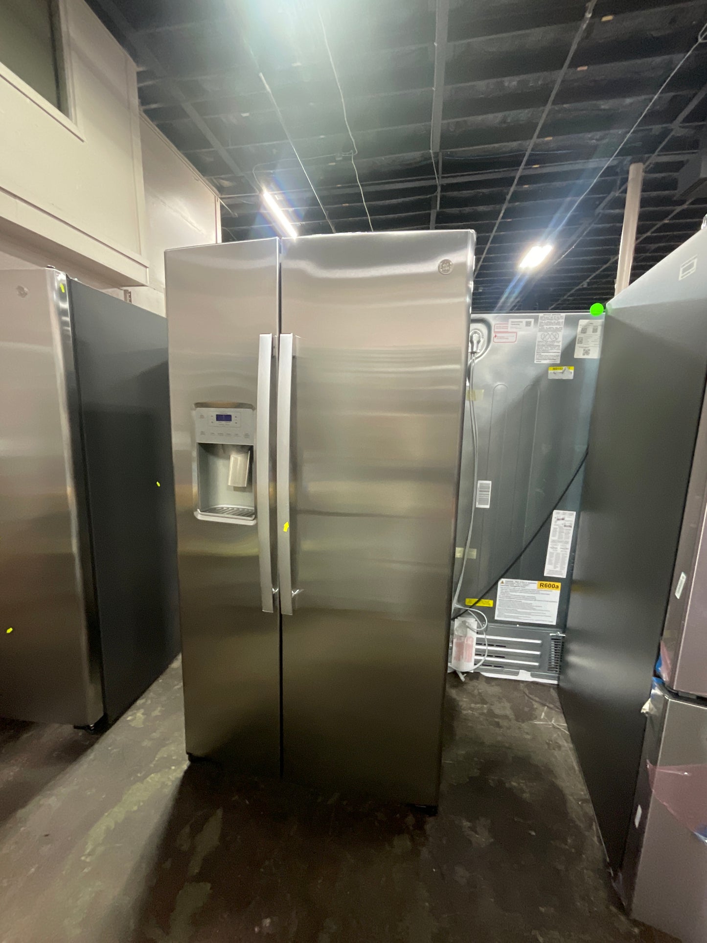 Front view, door closed