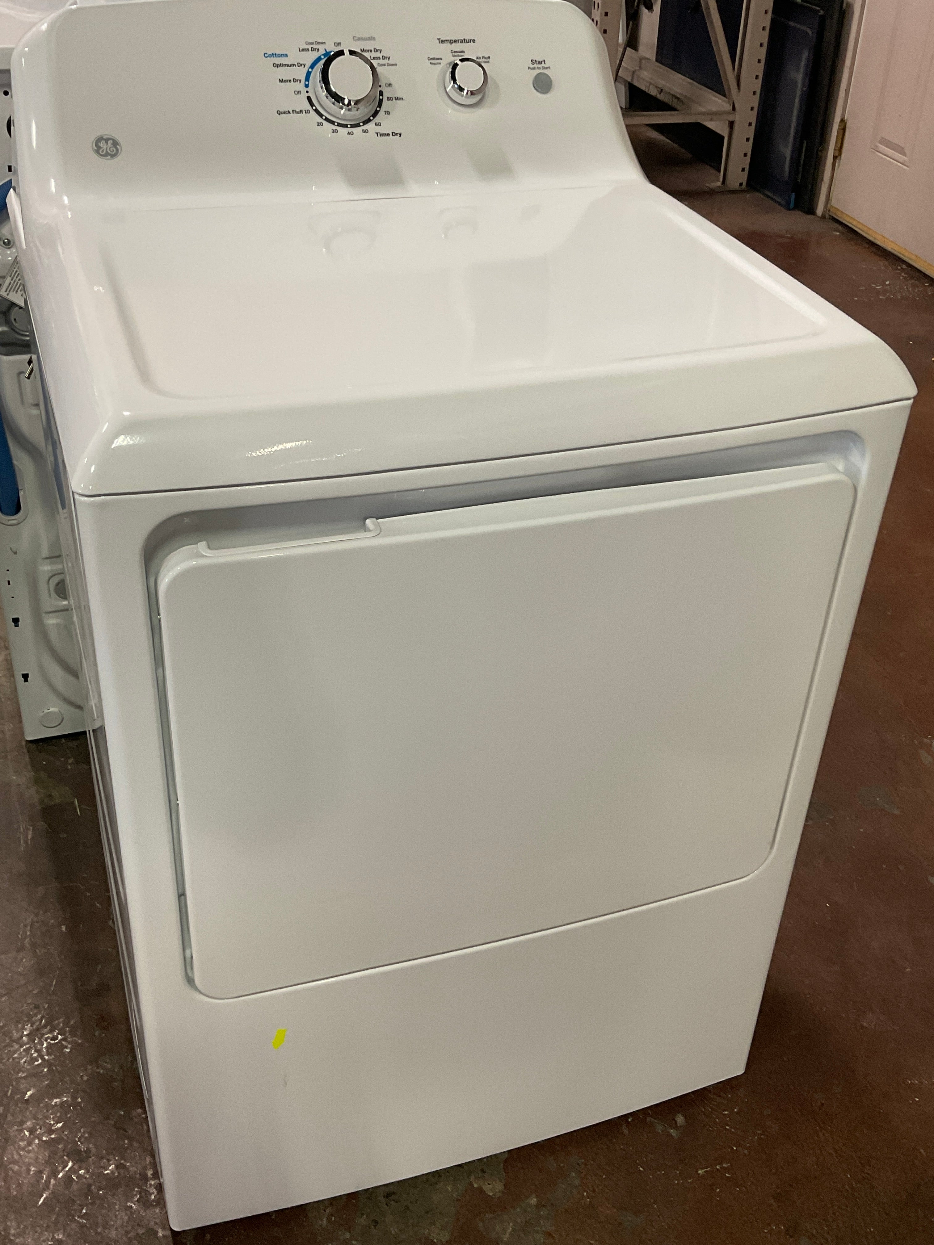 Front view, door closed