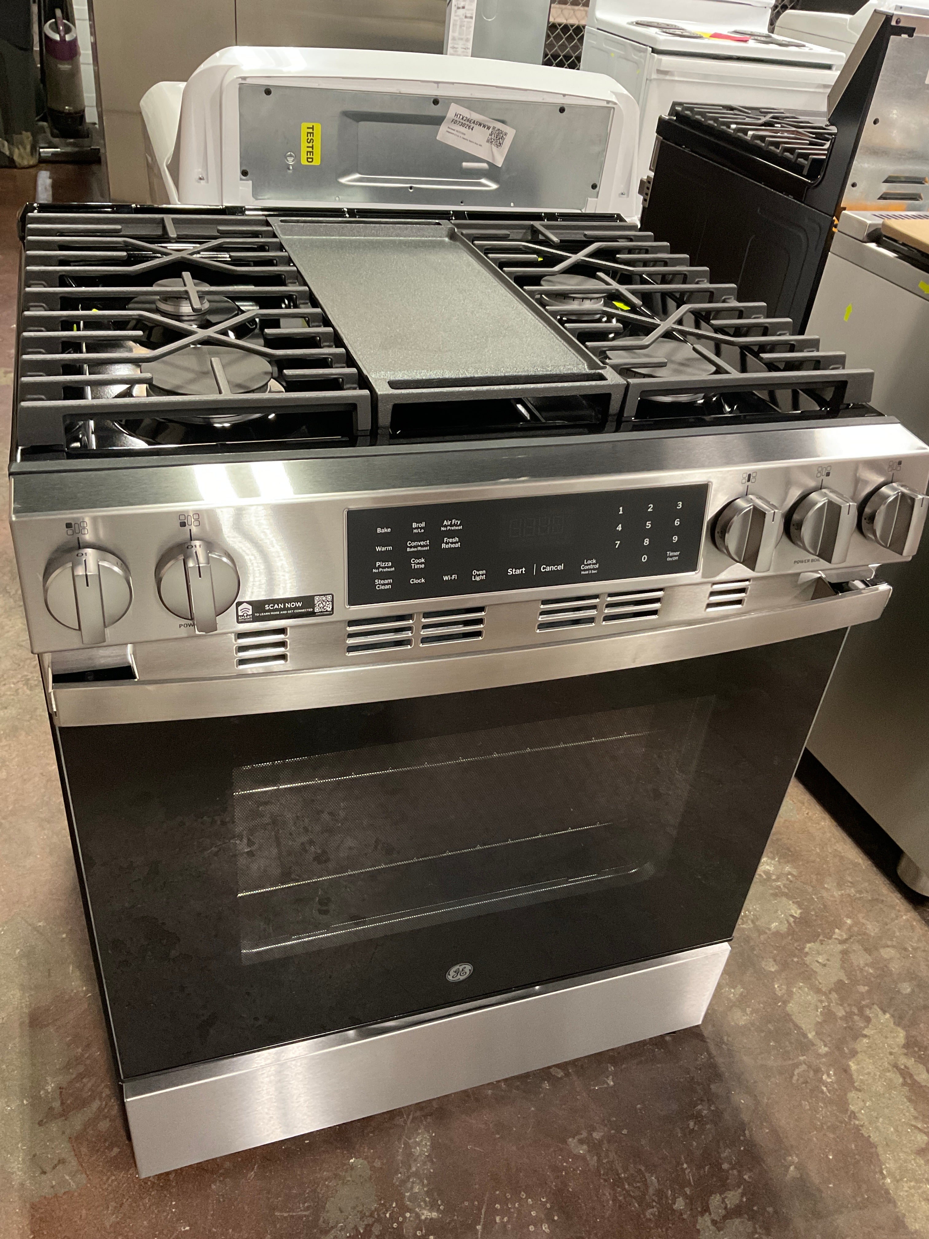 Front view, oven-door closed