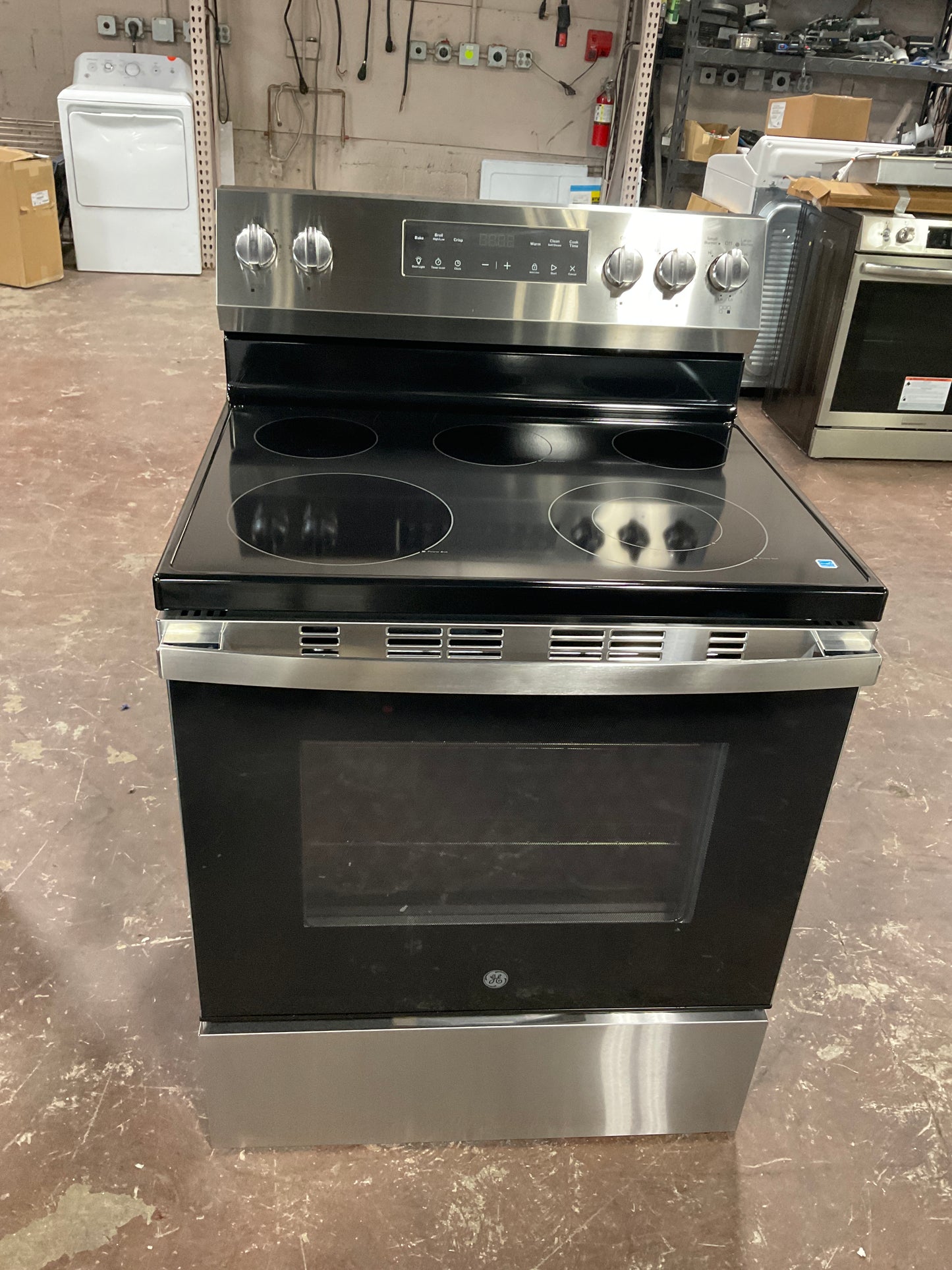 Front view, oven-door closed