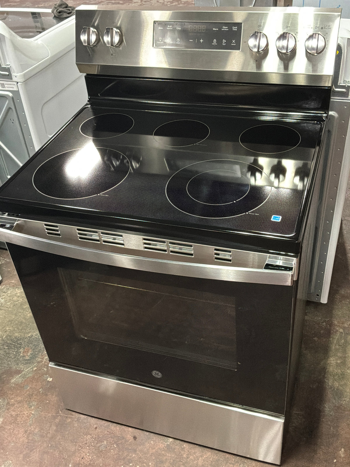 Front view, oven-door closed