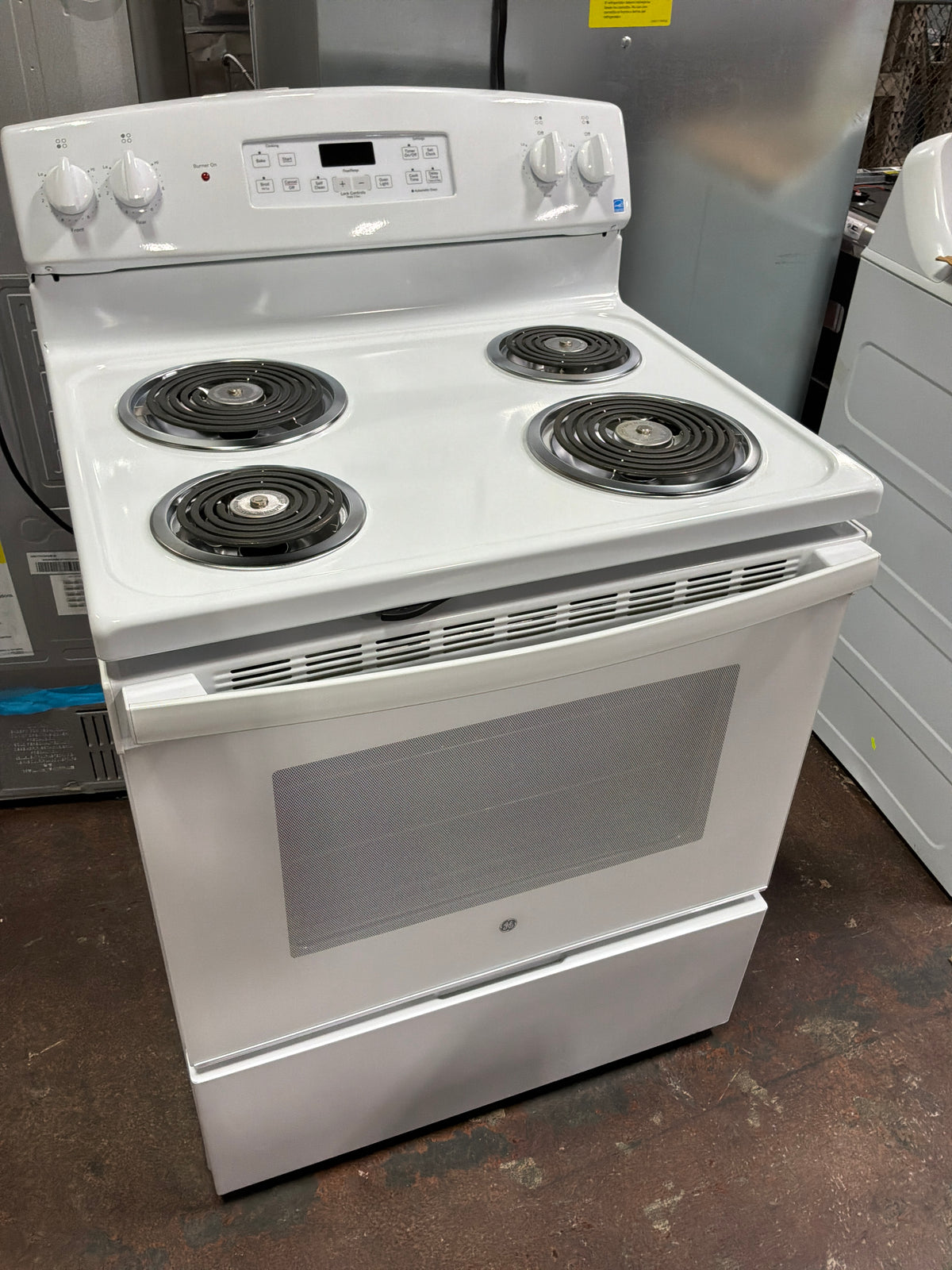 Front view, oven-door closed