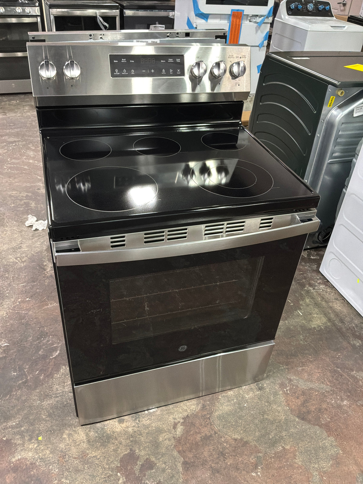 Front view, oven-door closed