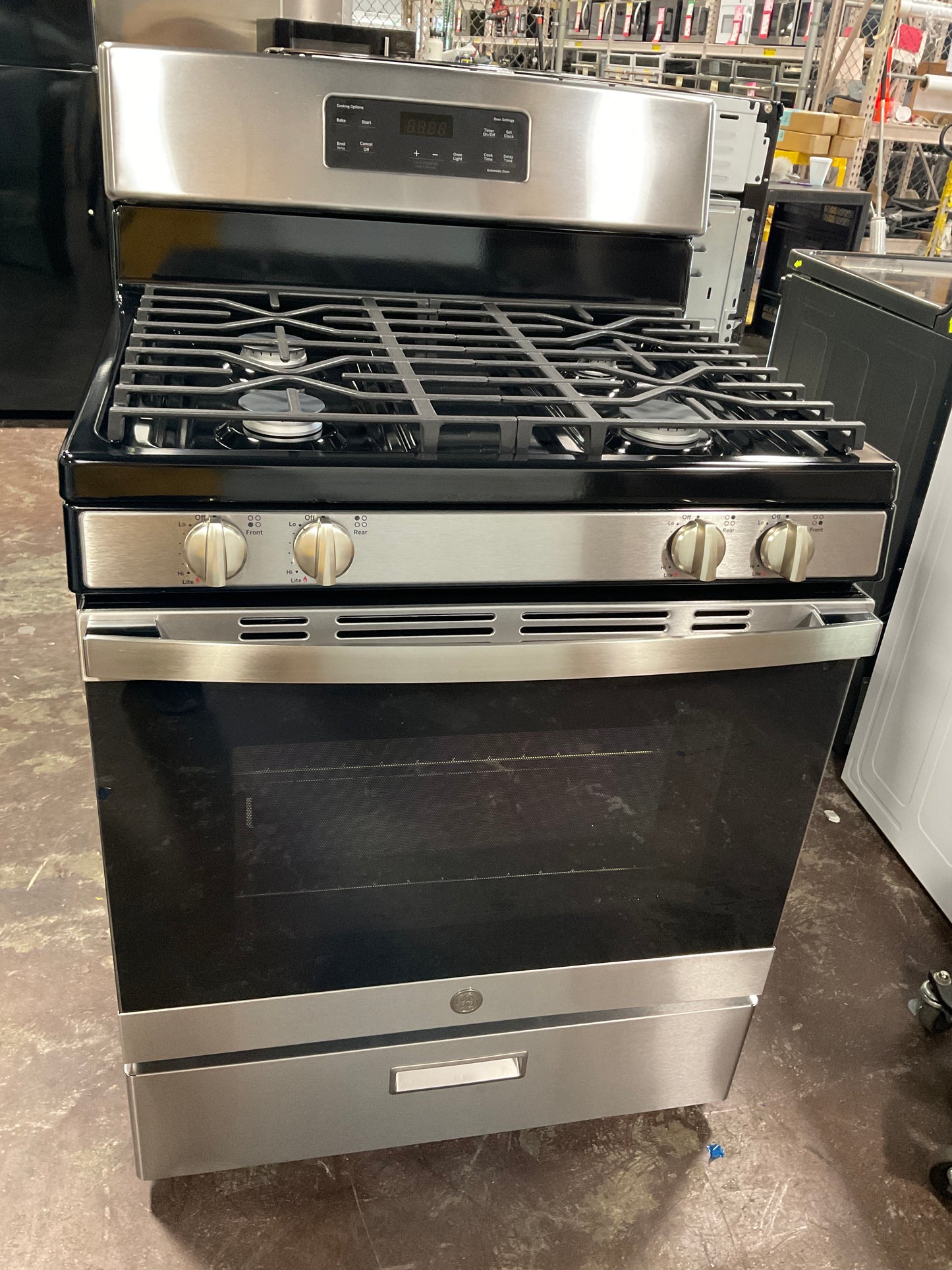 Front view, oven-door closed