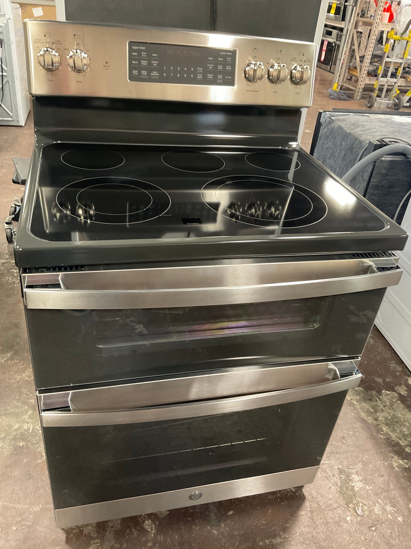 Front view, oven-door closed