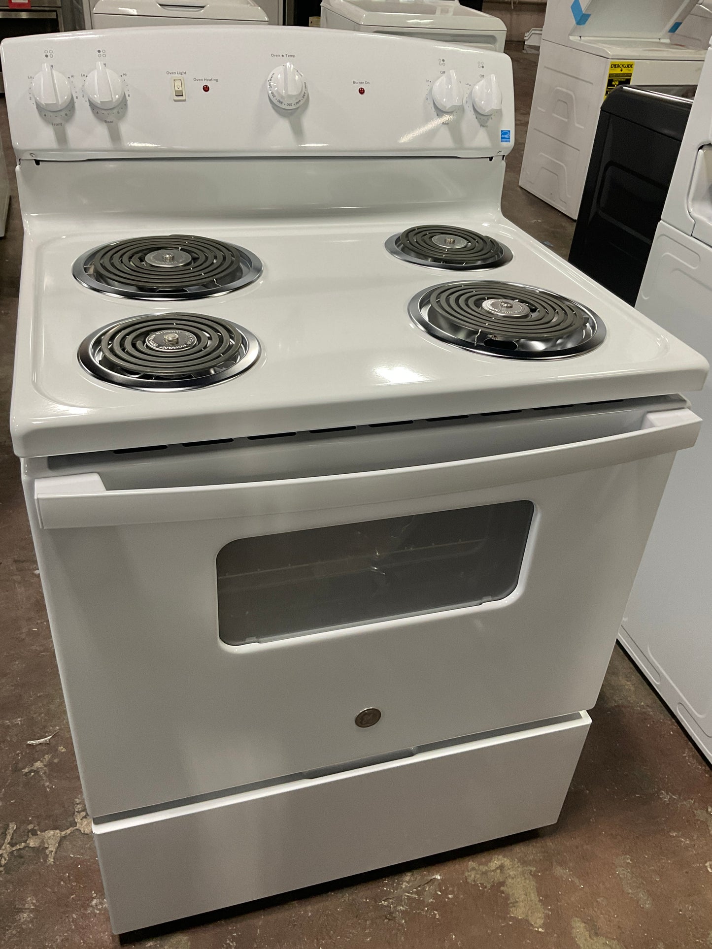 Front view, oven-door closed