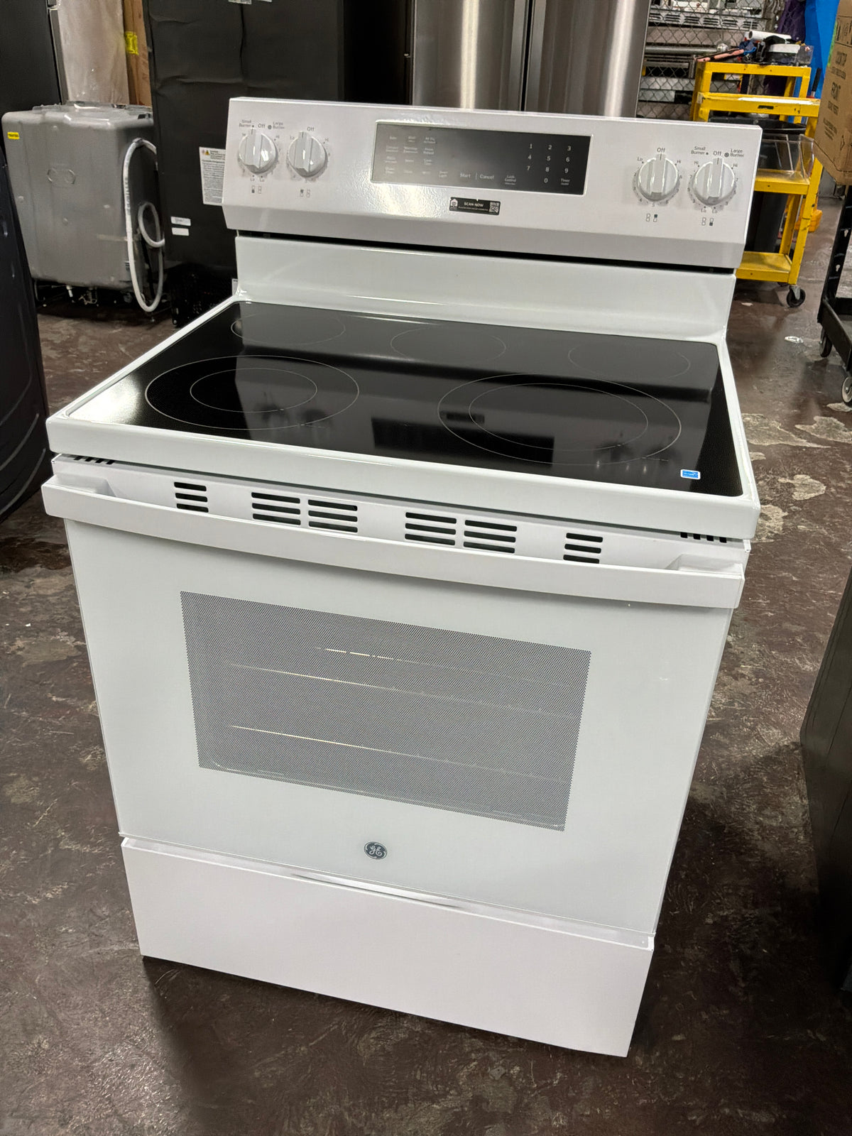 Front view, oven-door closed