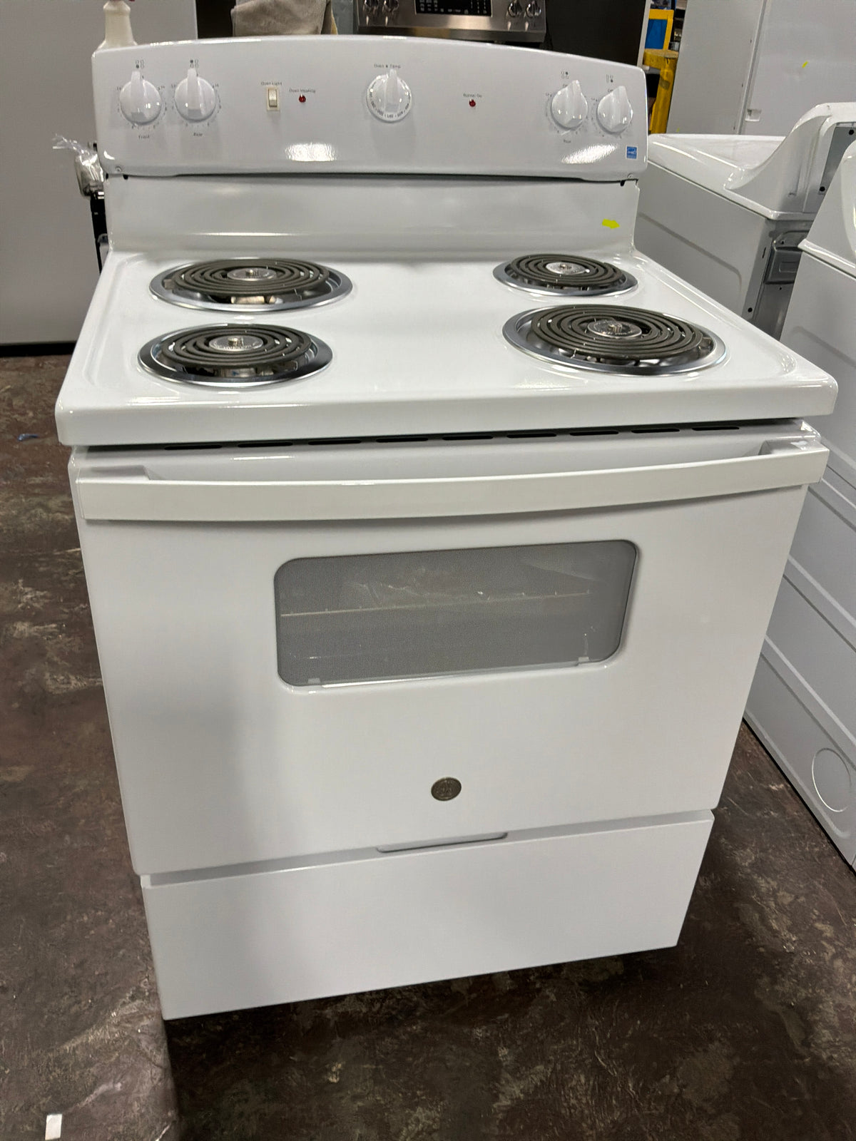 Front view, oven-door closed