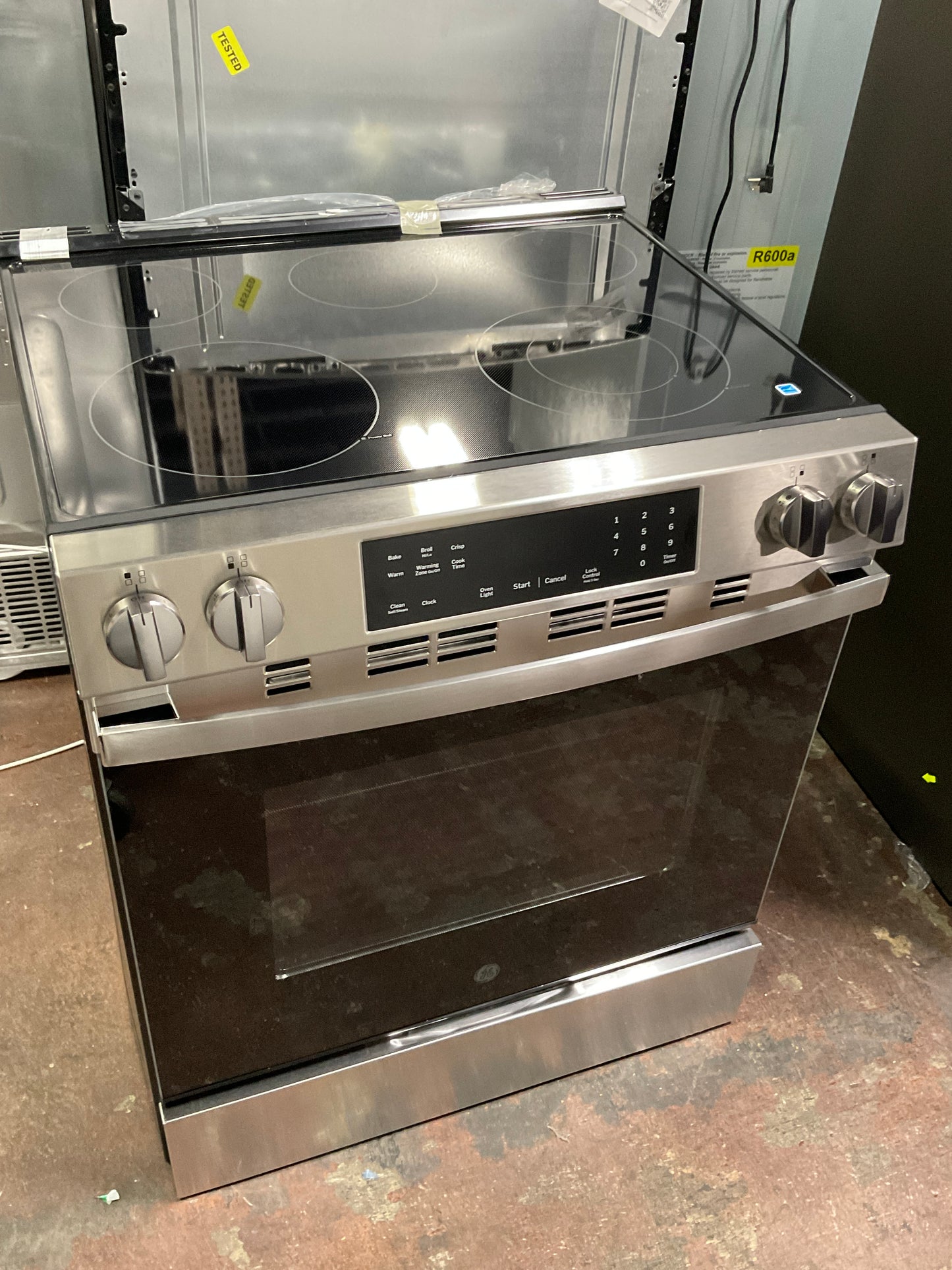 Front view, oven-door closed