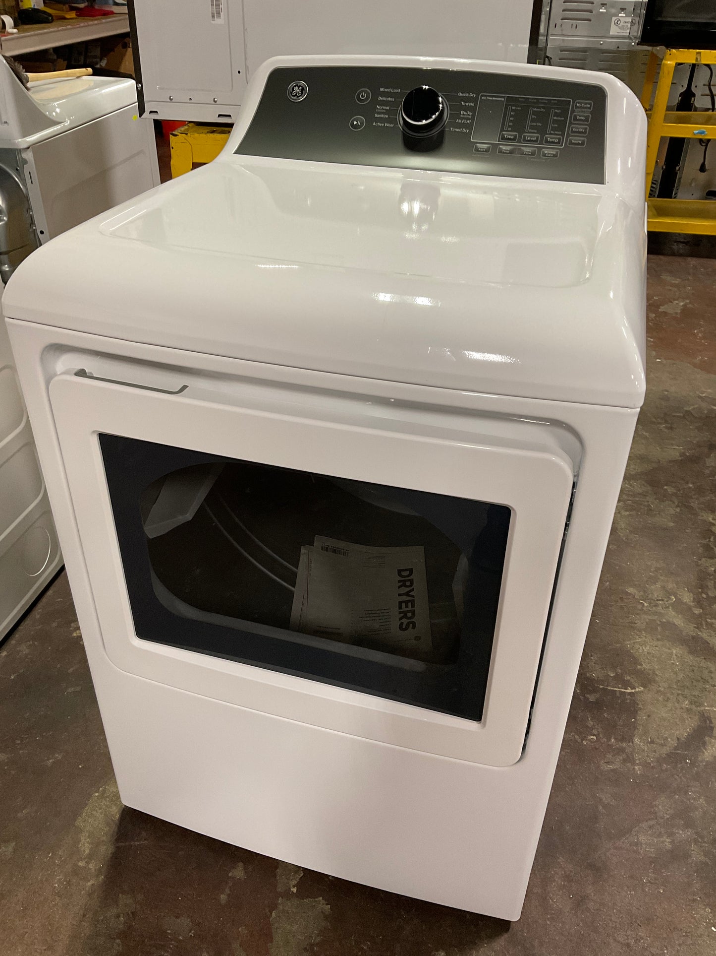 Front view, door closed