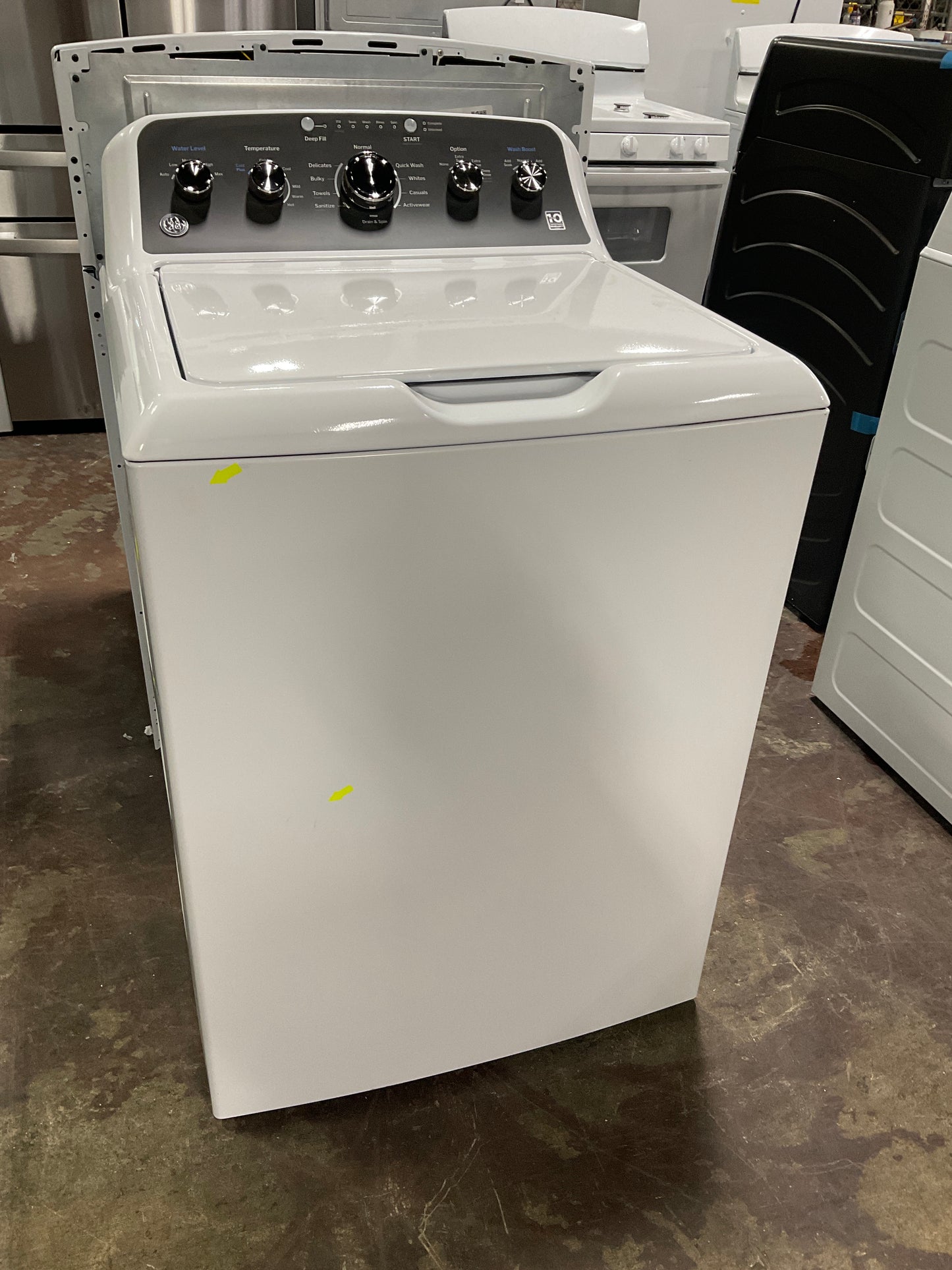 Front view, door closed