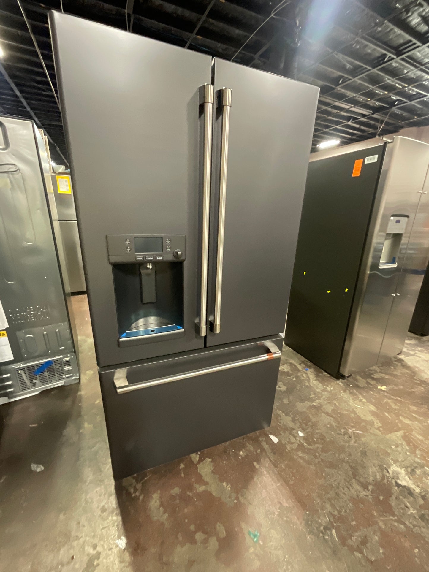 Front view, door closed