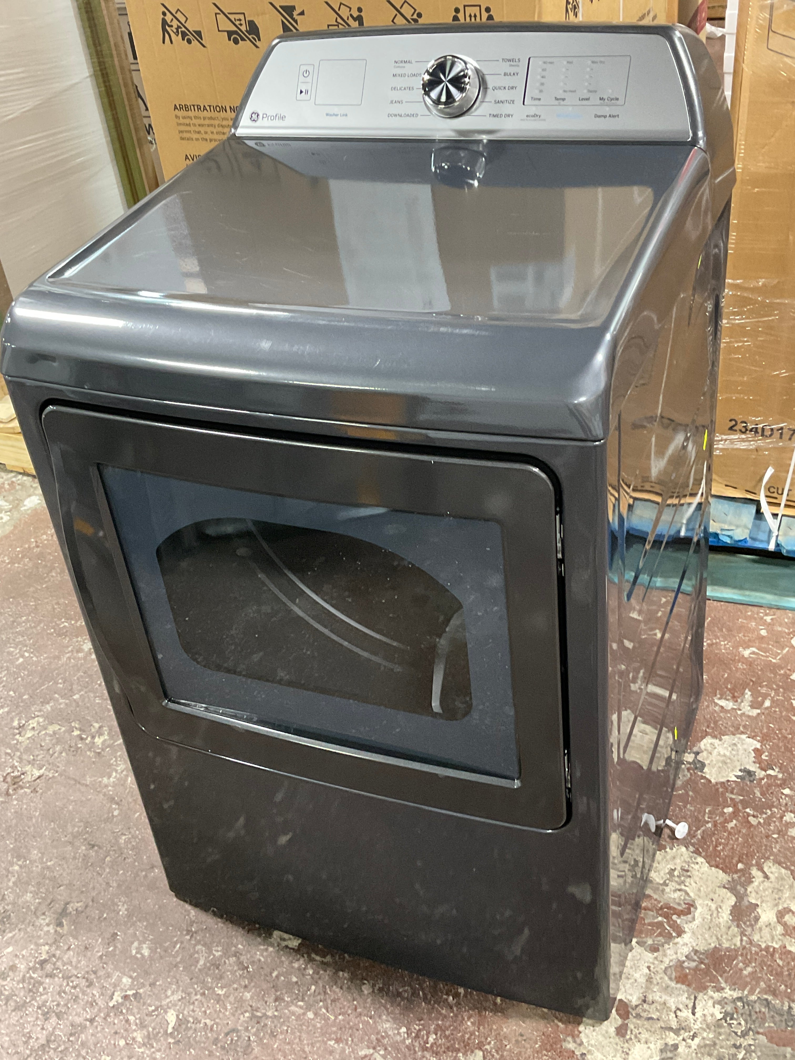 Front view, door closed