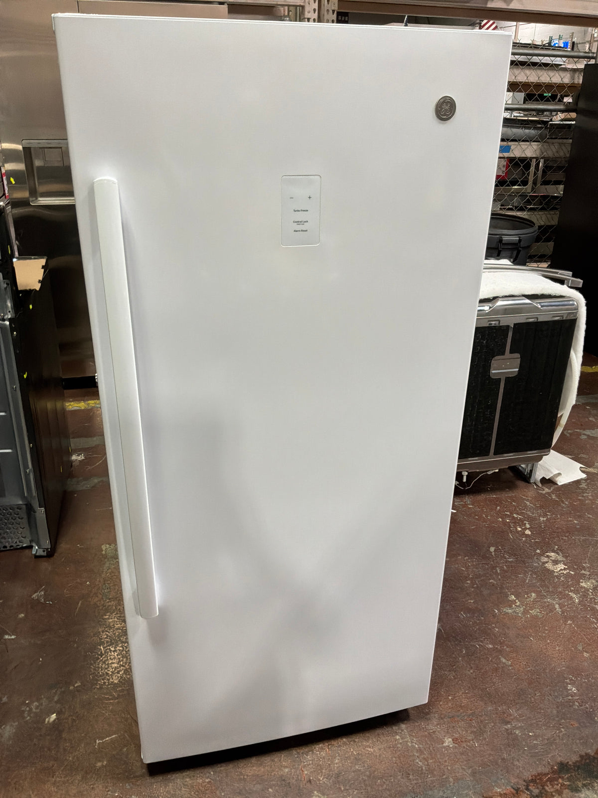 Front view, door closed