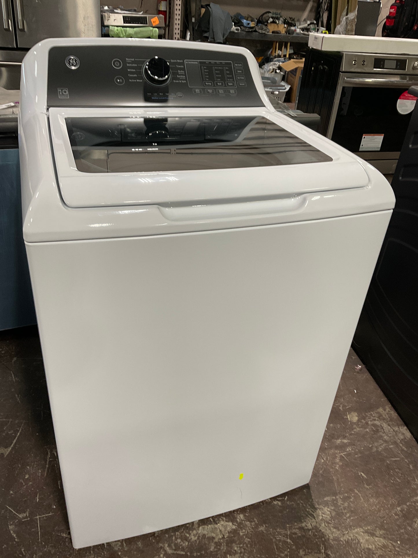 Front view, door closed