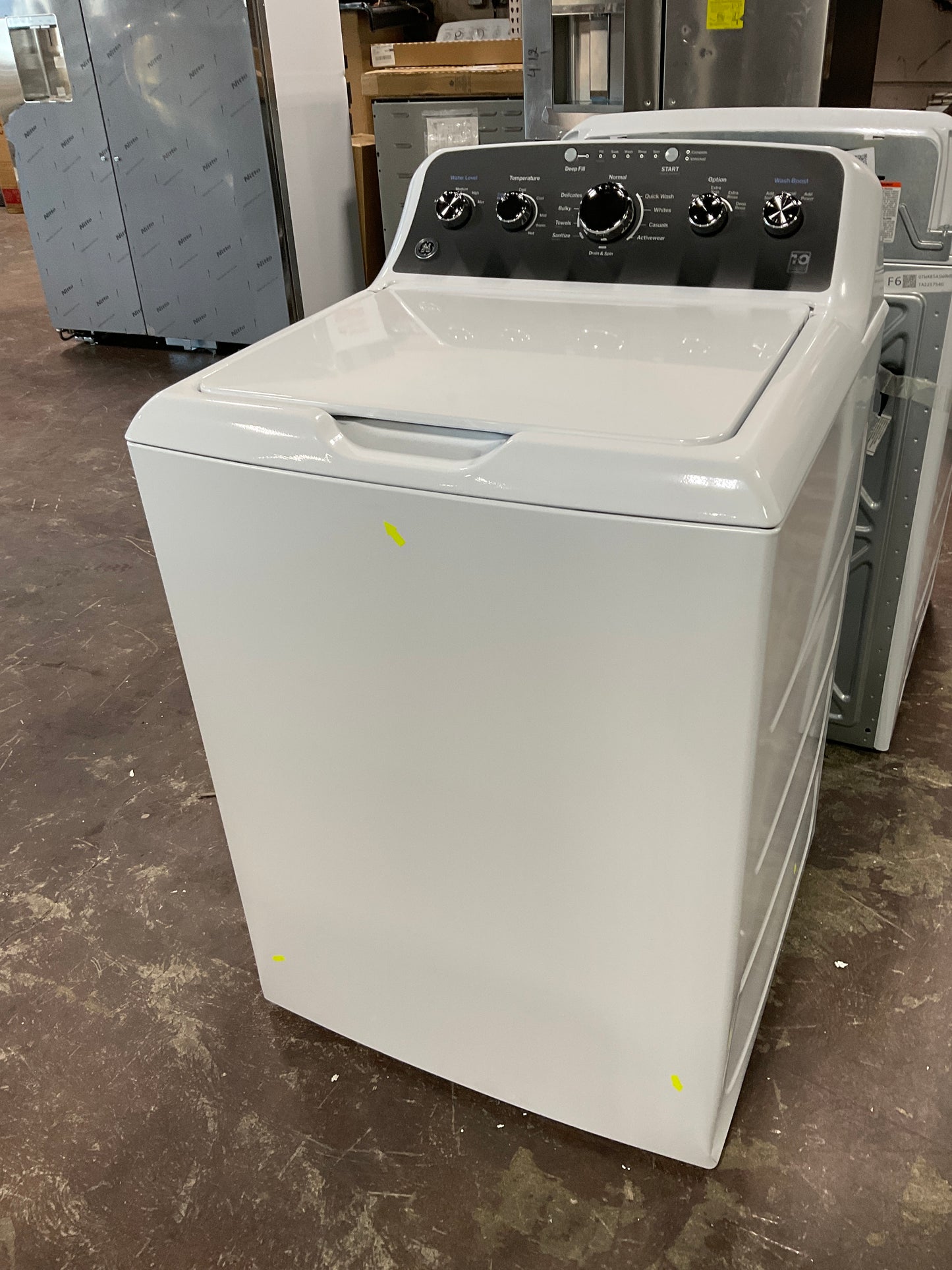 Front view, door closed