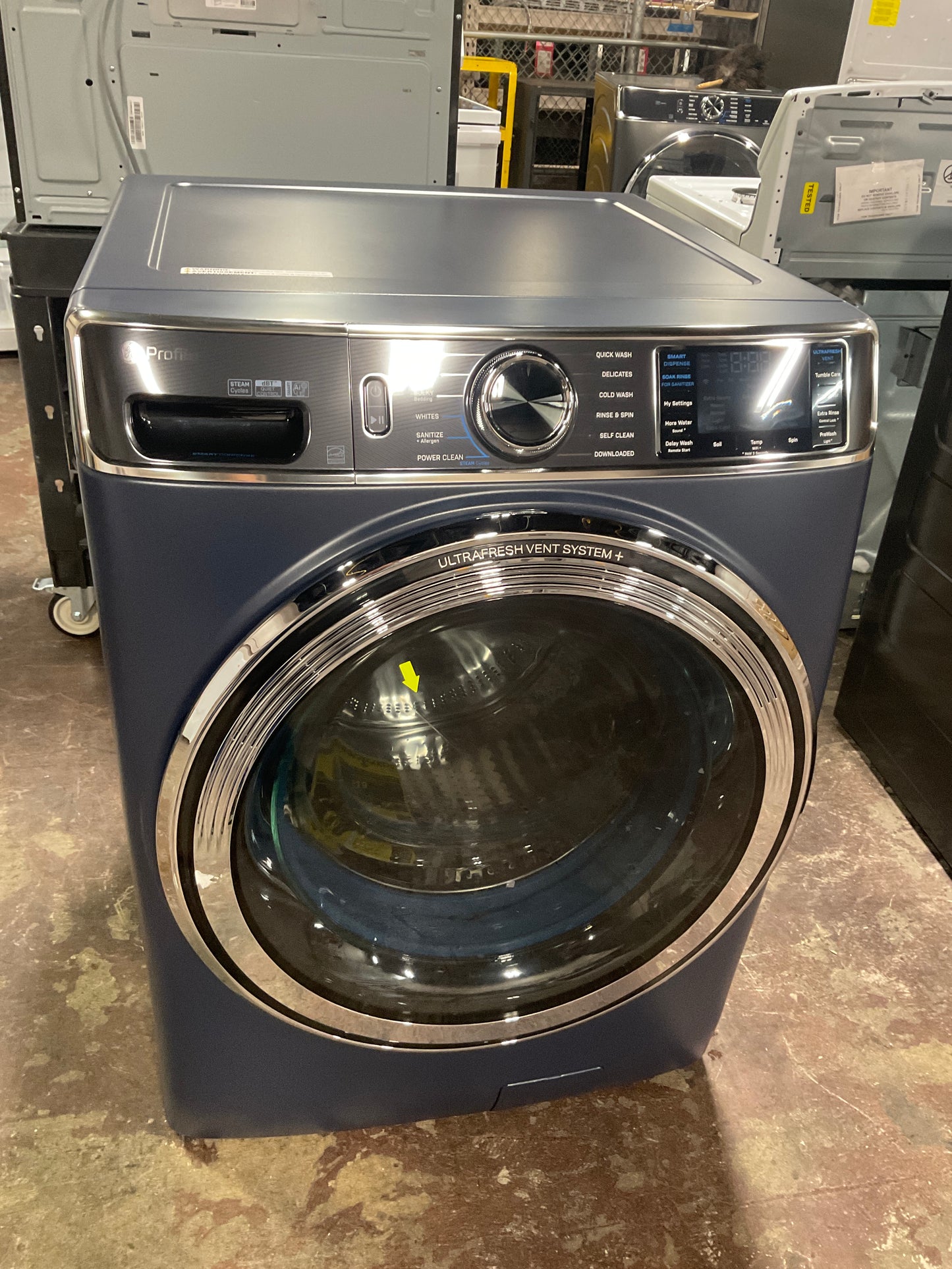 Front view, door closed