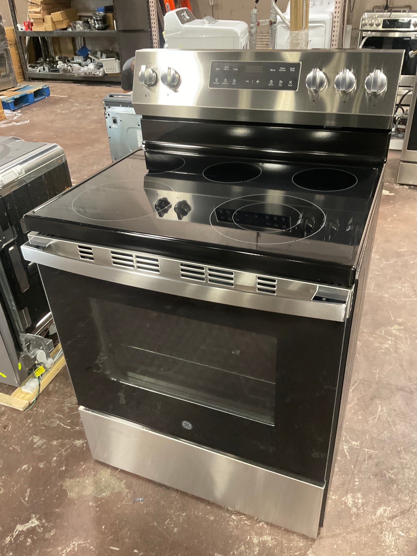 Front view, oven-door closed