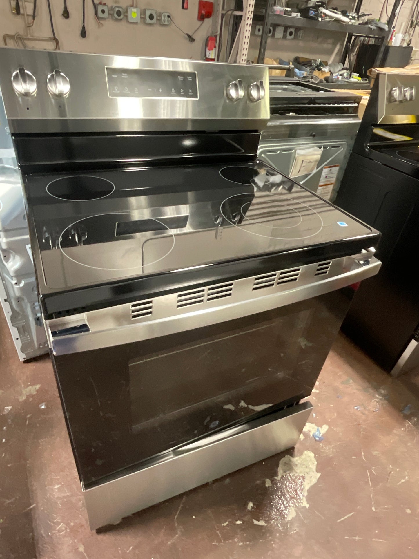 Front view, oven-door closed