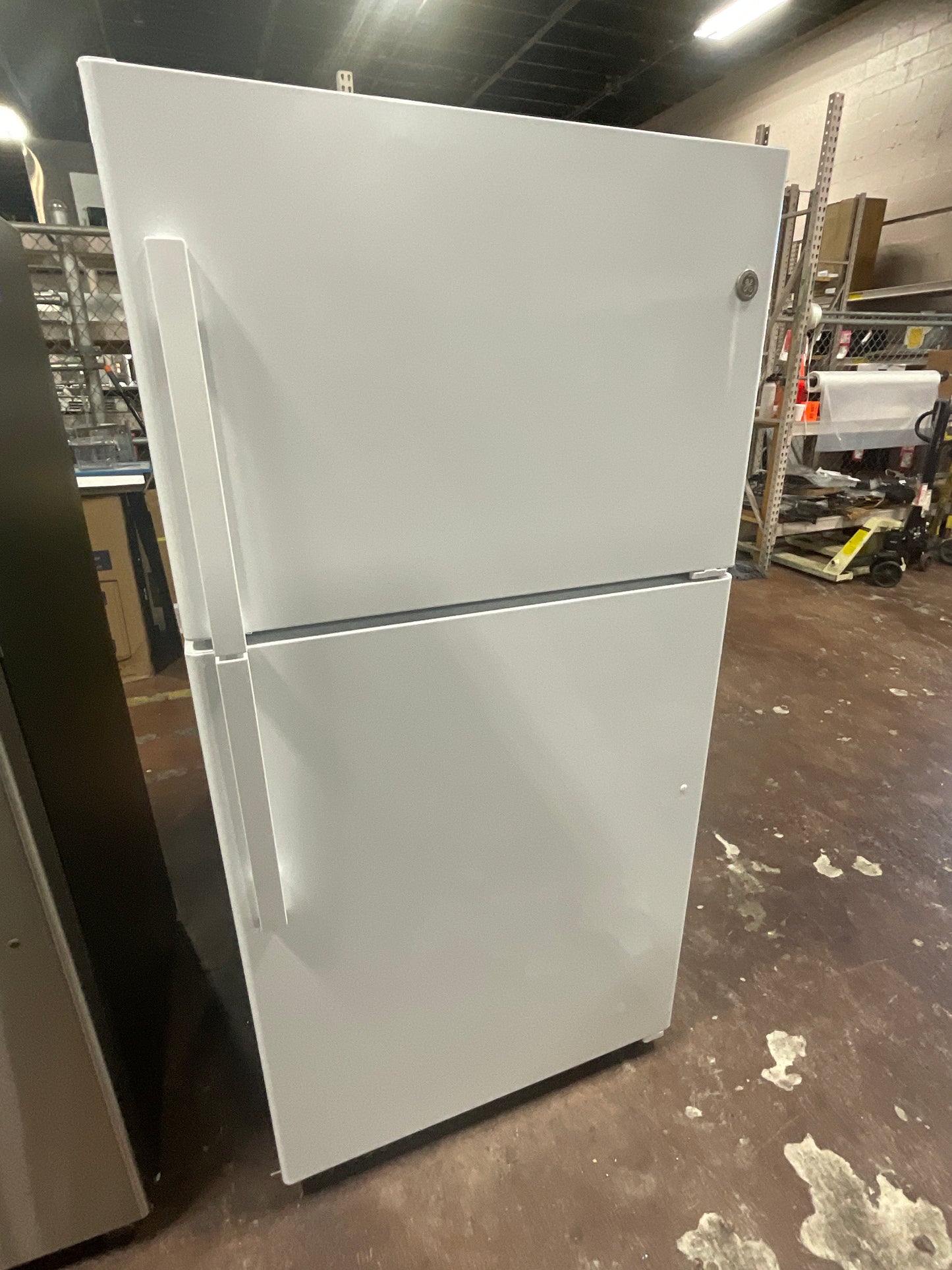 Front view, door closed