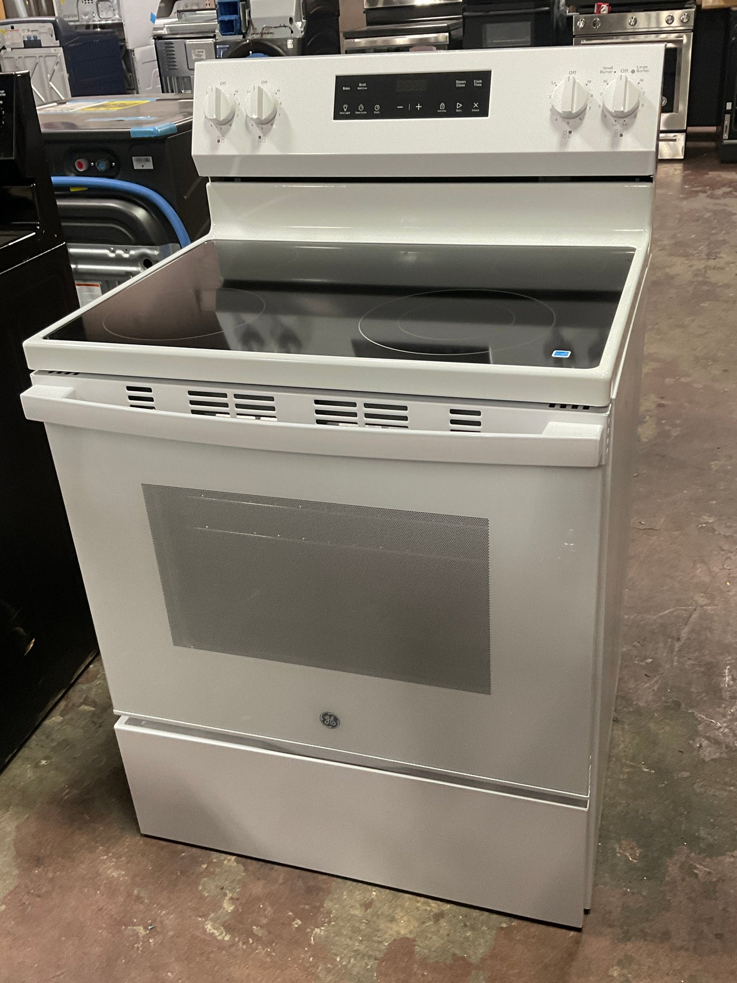 Front view, oven-door closed