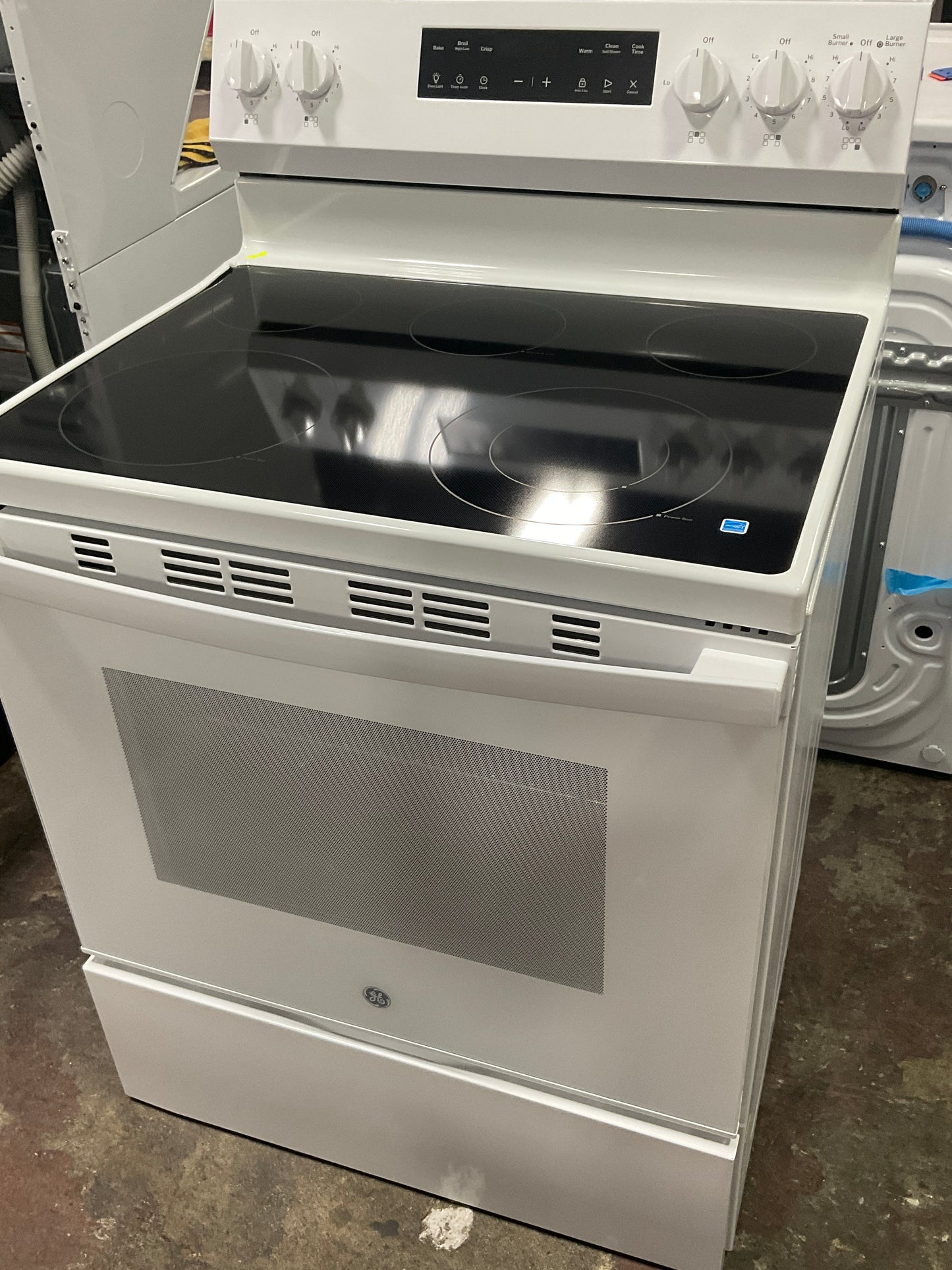 Front view, oven-door closed