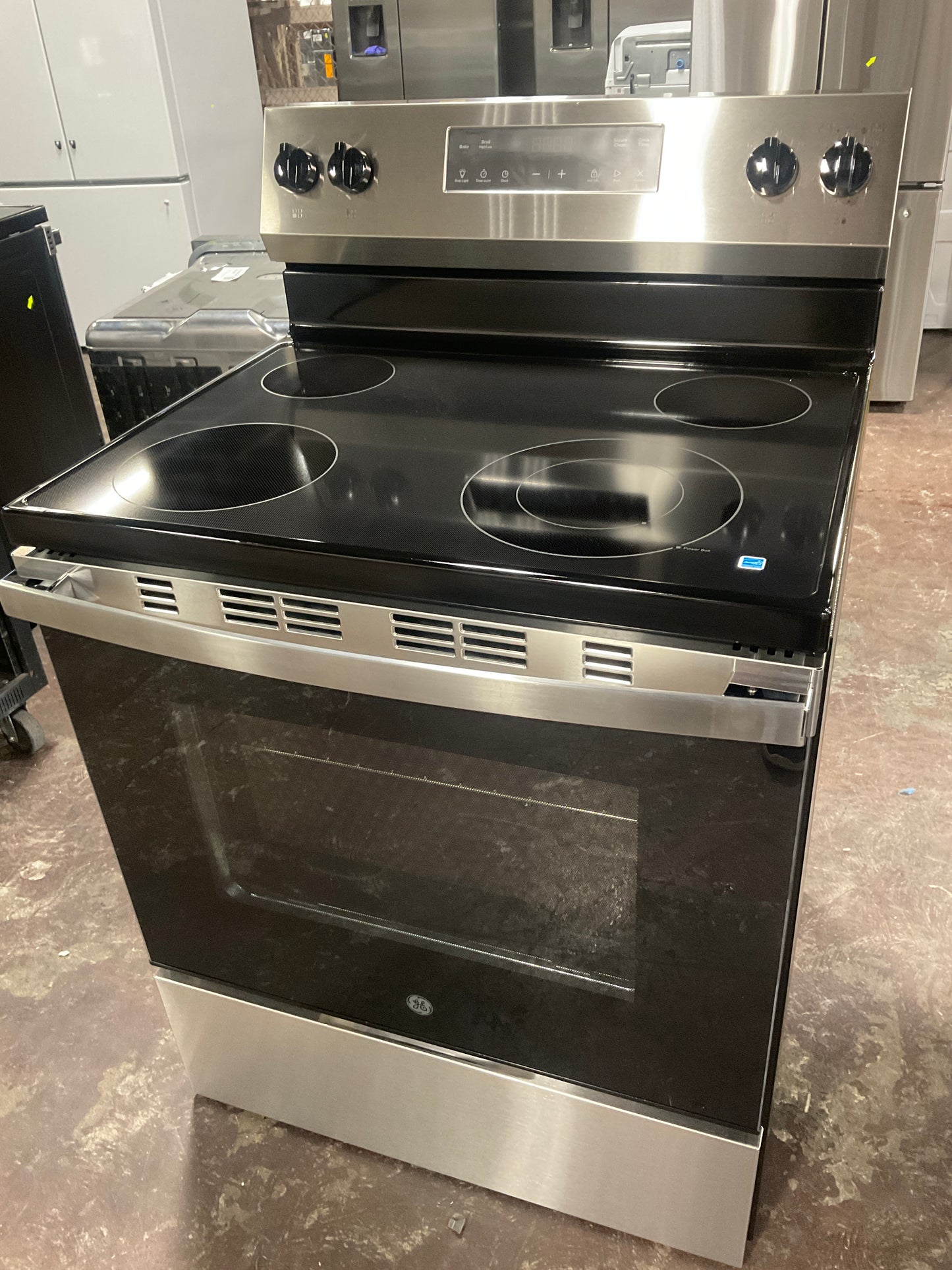 Front view, oven-door closed