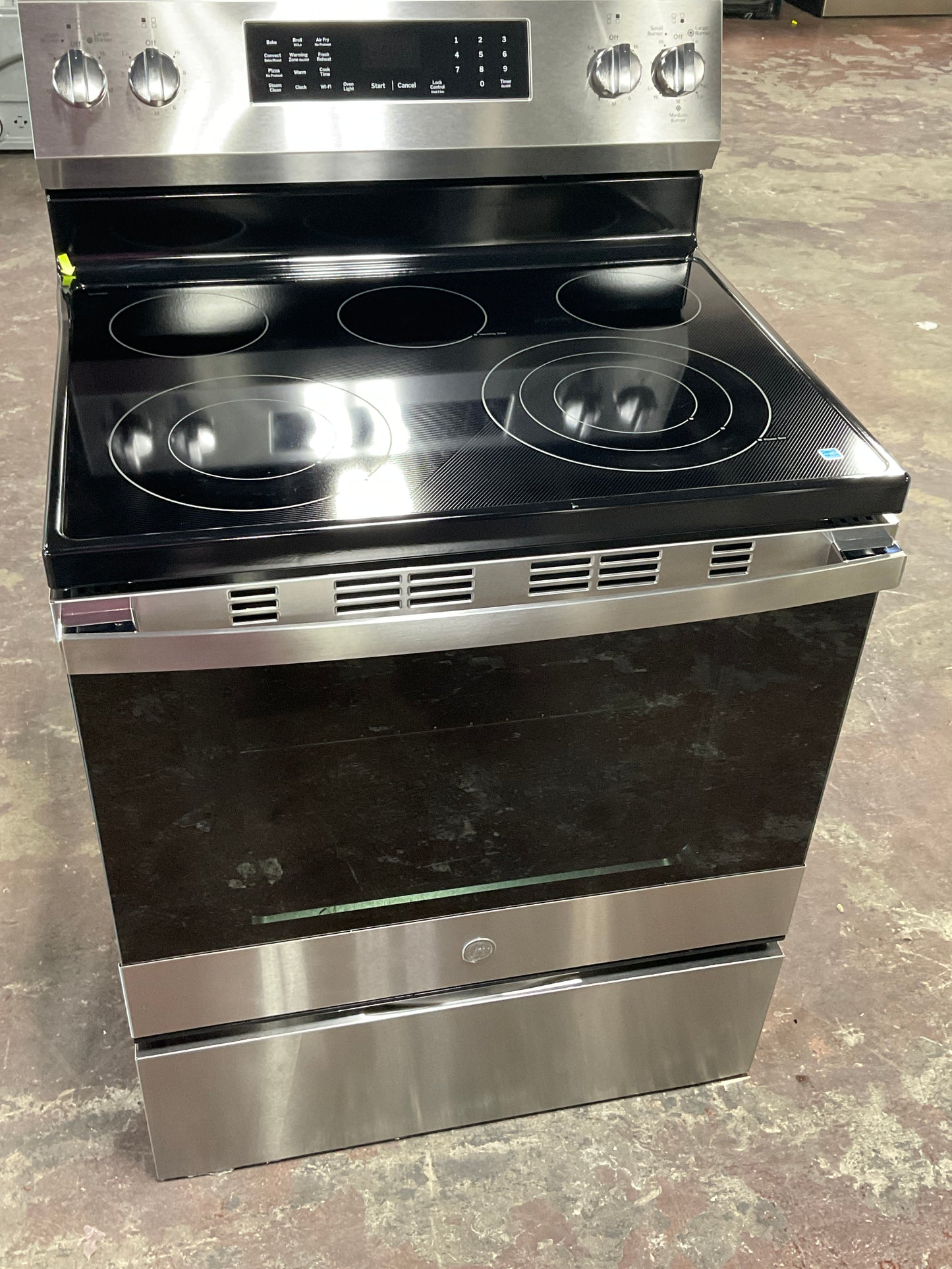 Front view, oven-door closed