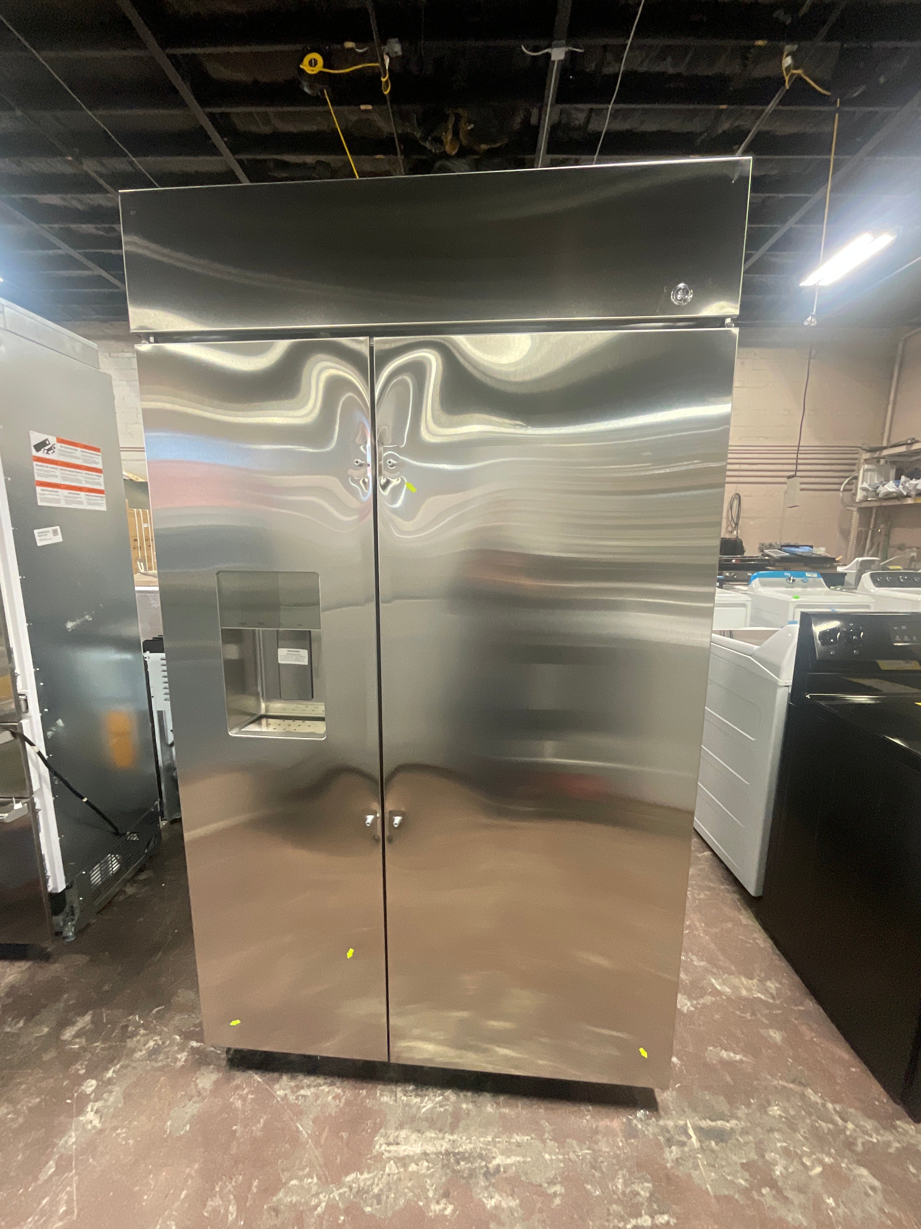 Front view, door closed