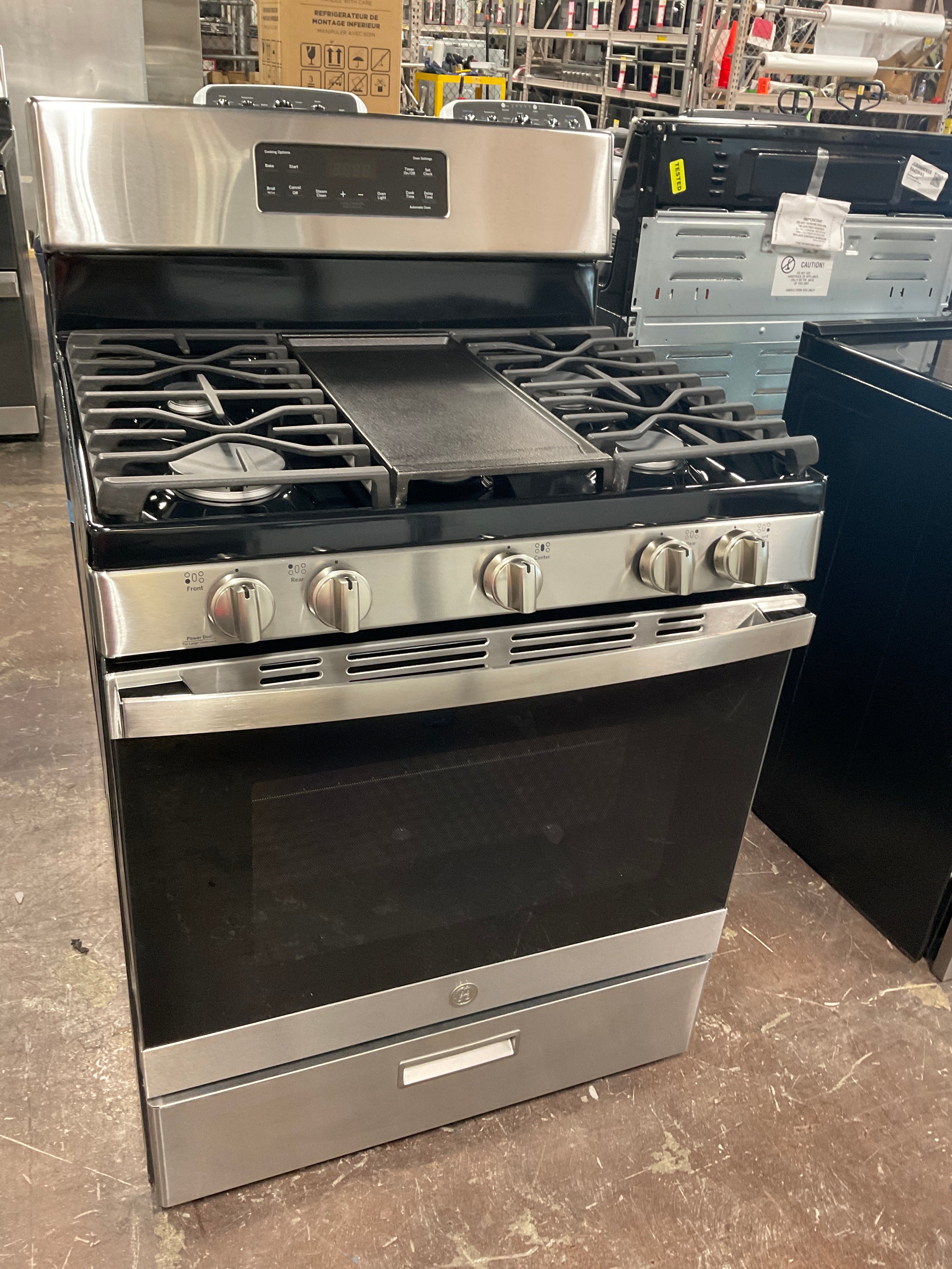 Front view, oven-door closed
