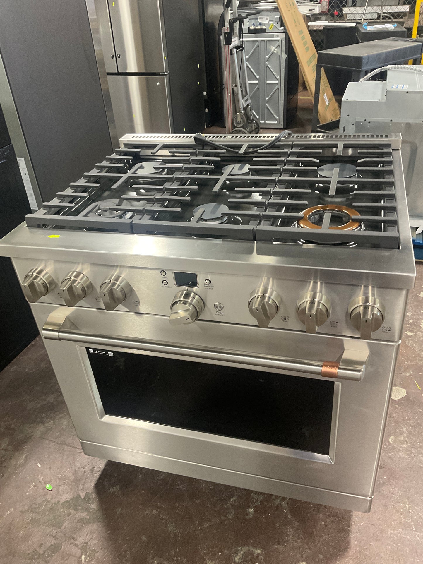 Front view, oven-door closed