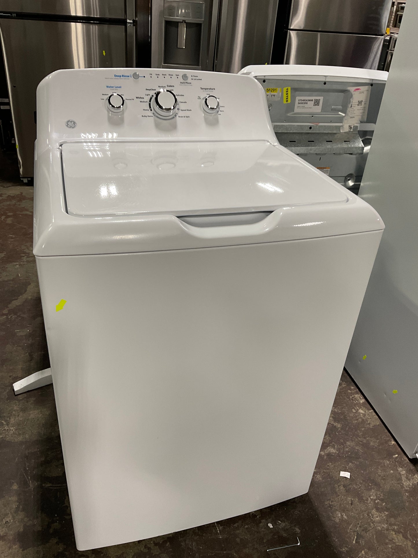 Front view, door closed