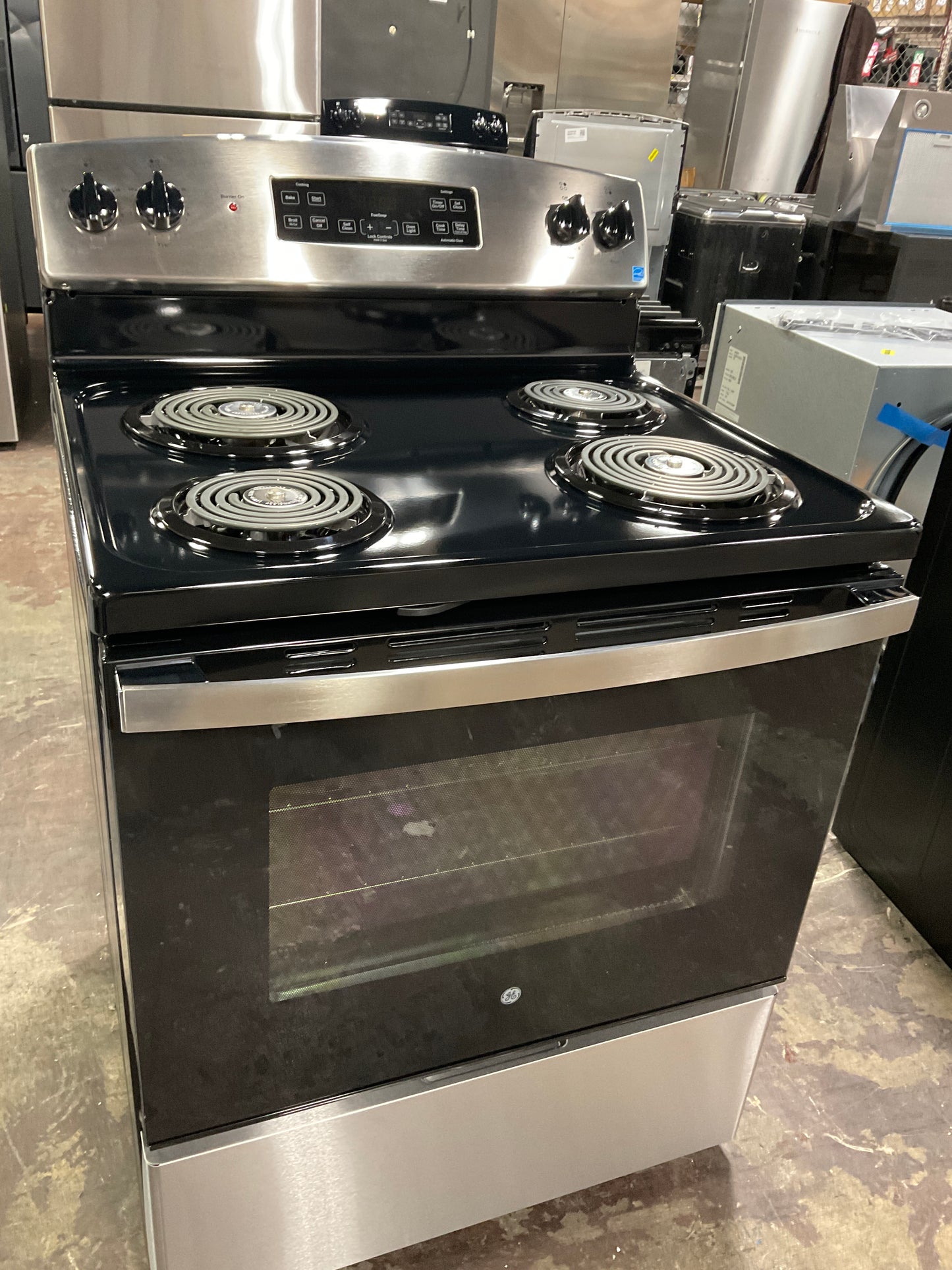 Front view, oven-door closed