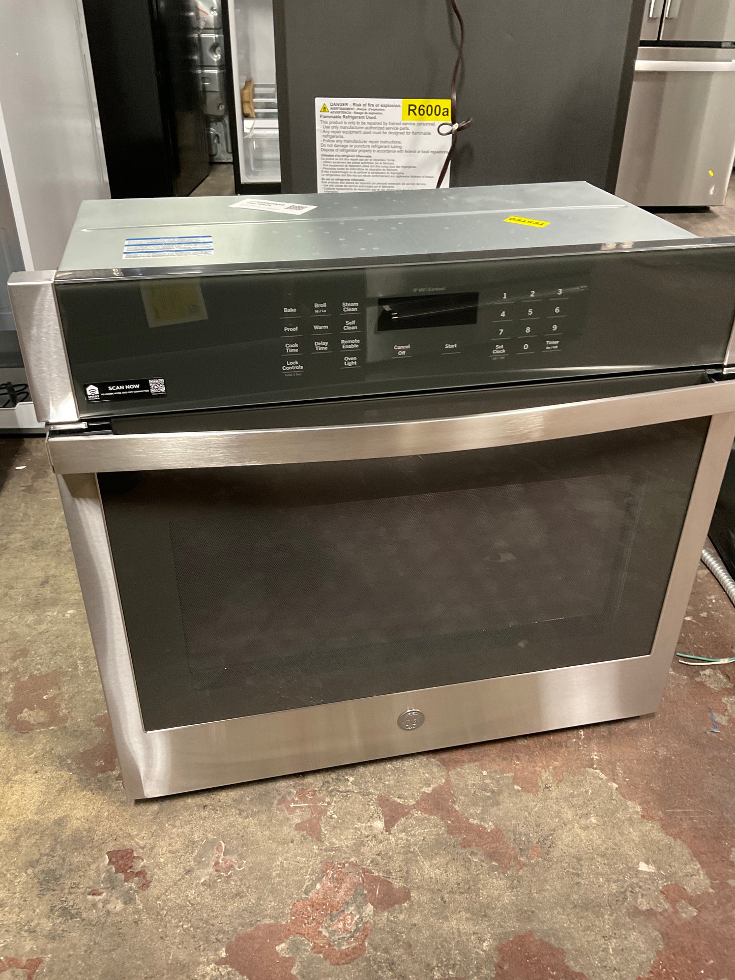 Front view, door closed