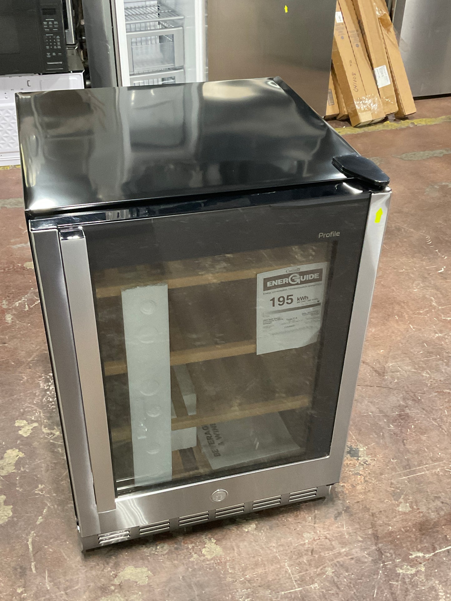 Front view, door closed