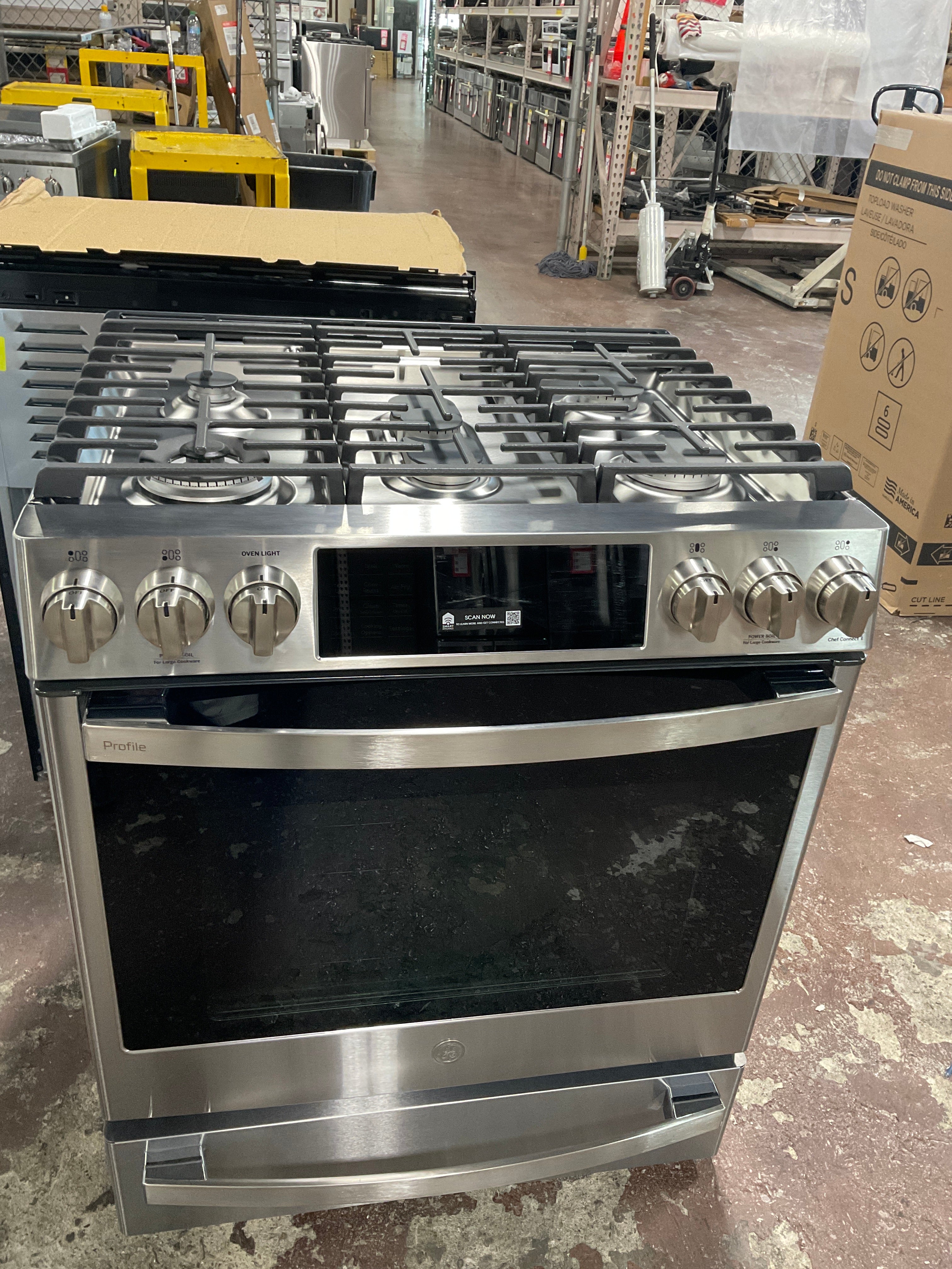 Front view, oven-door closed