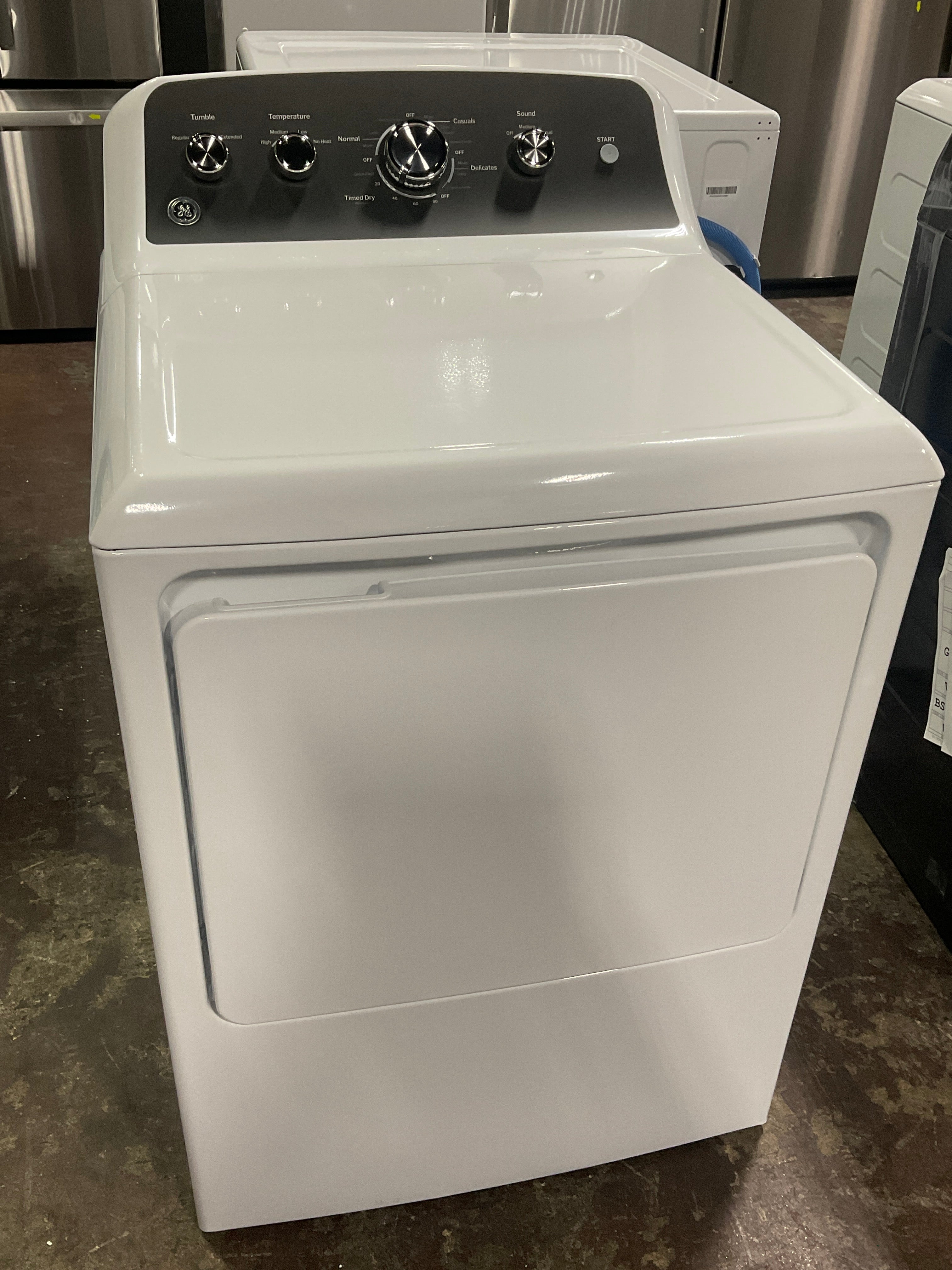 Front view, door closed