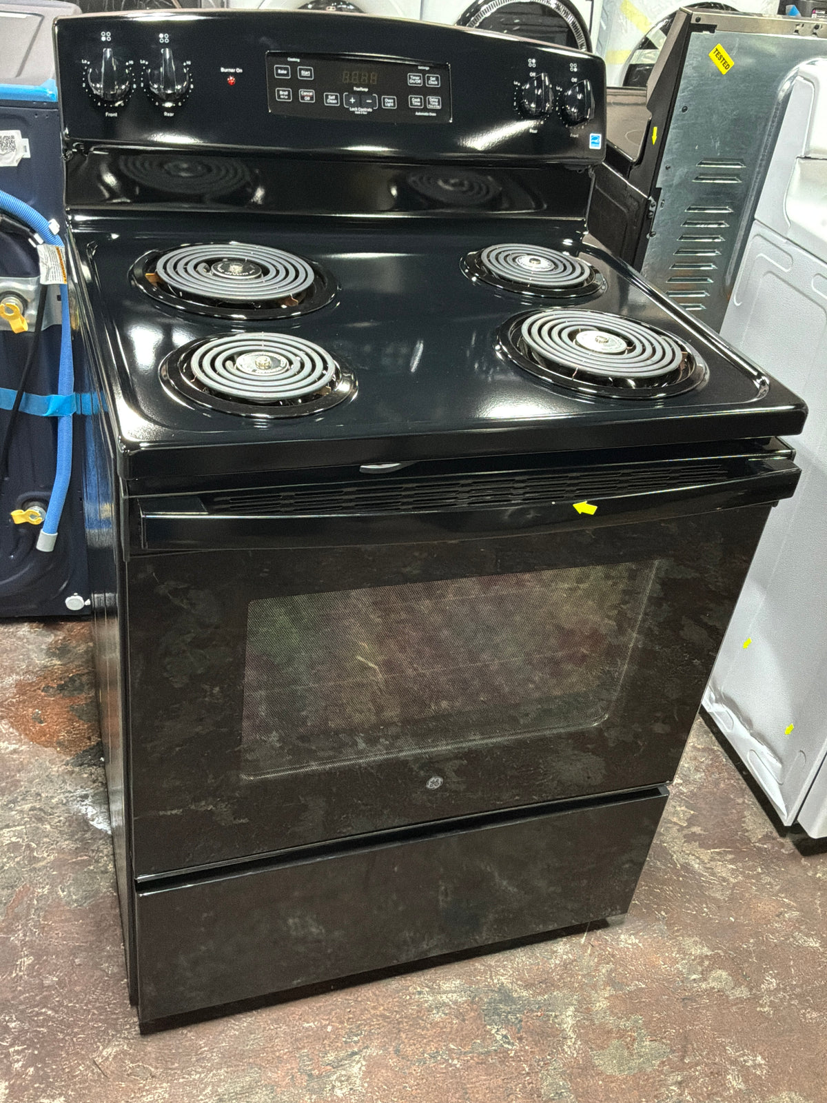 Front view, oven-door closed