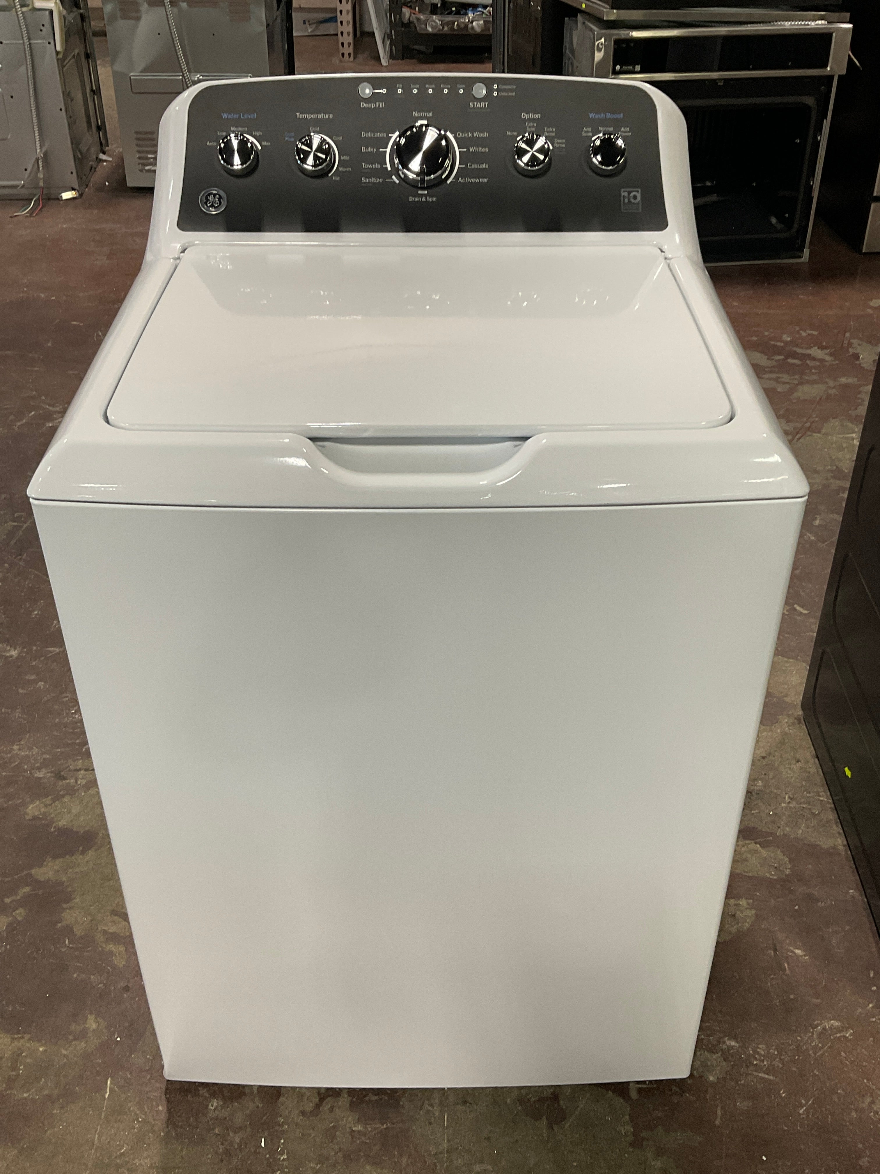 Front view, door closed