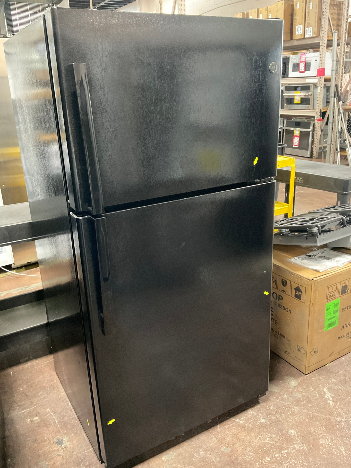 Front view, door closed