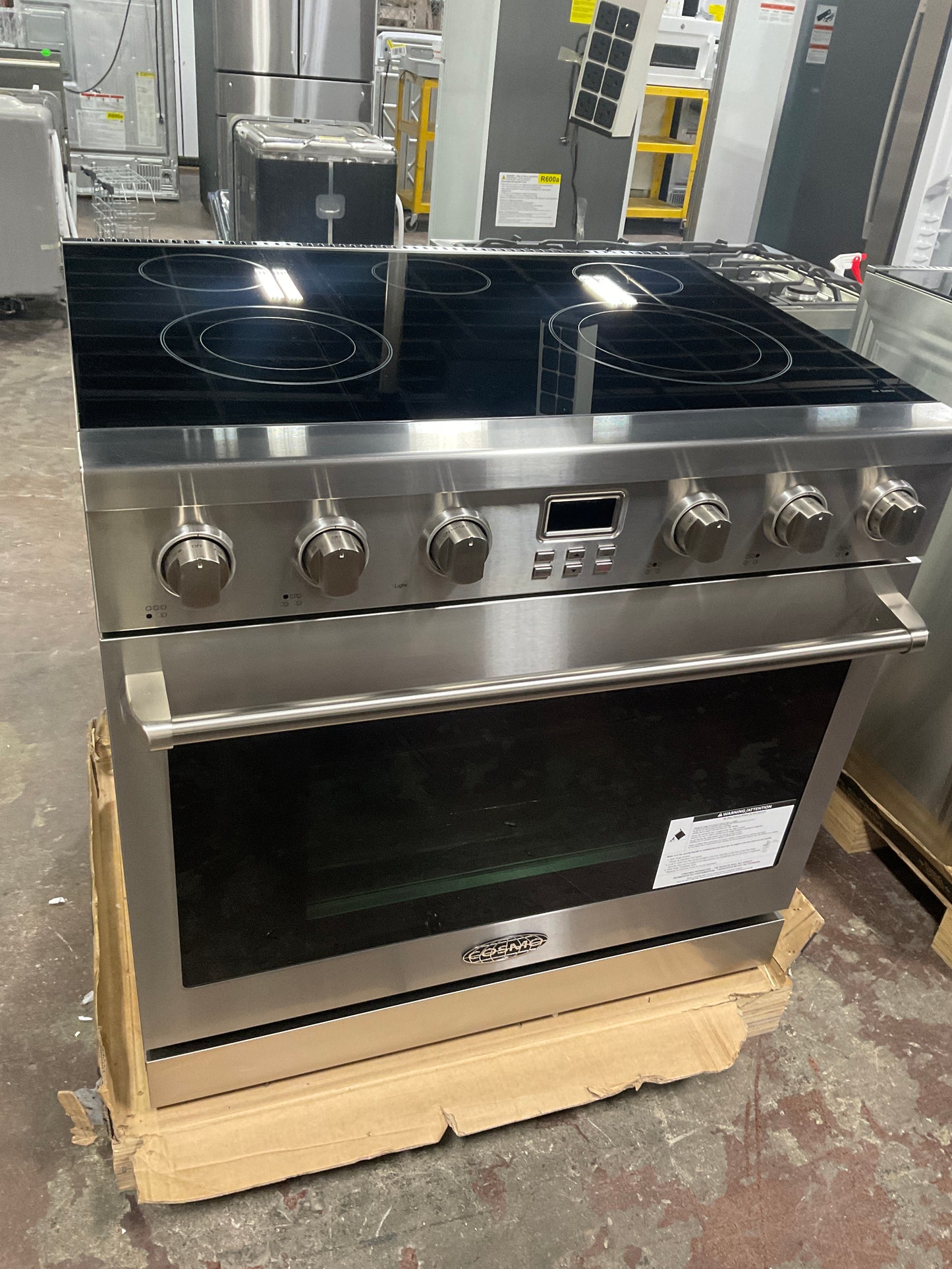 Front view, oven-door closed