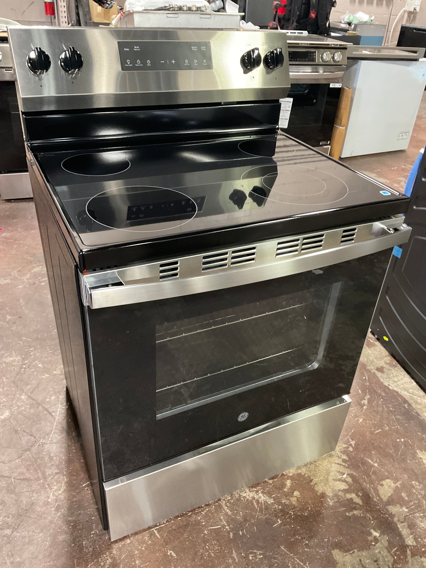 Front view, oven-door closed