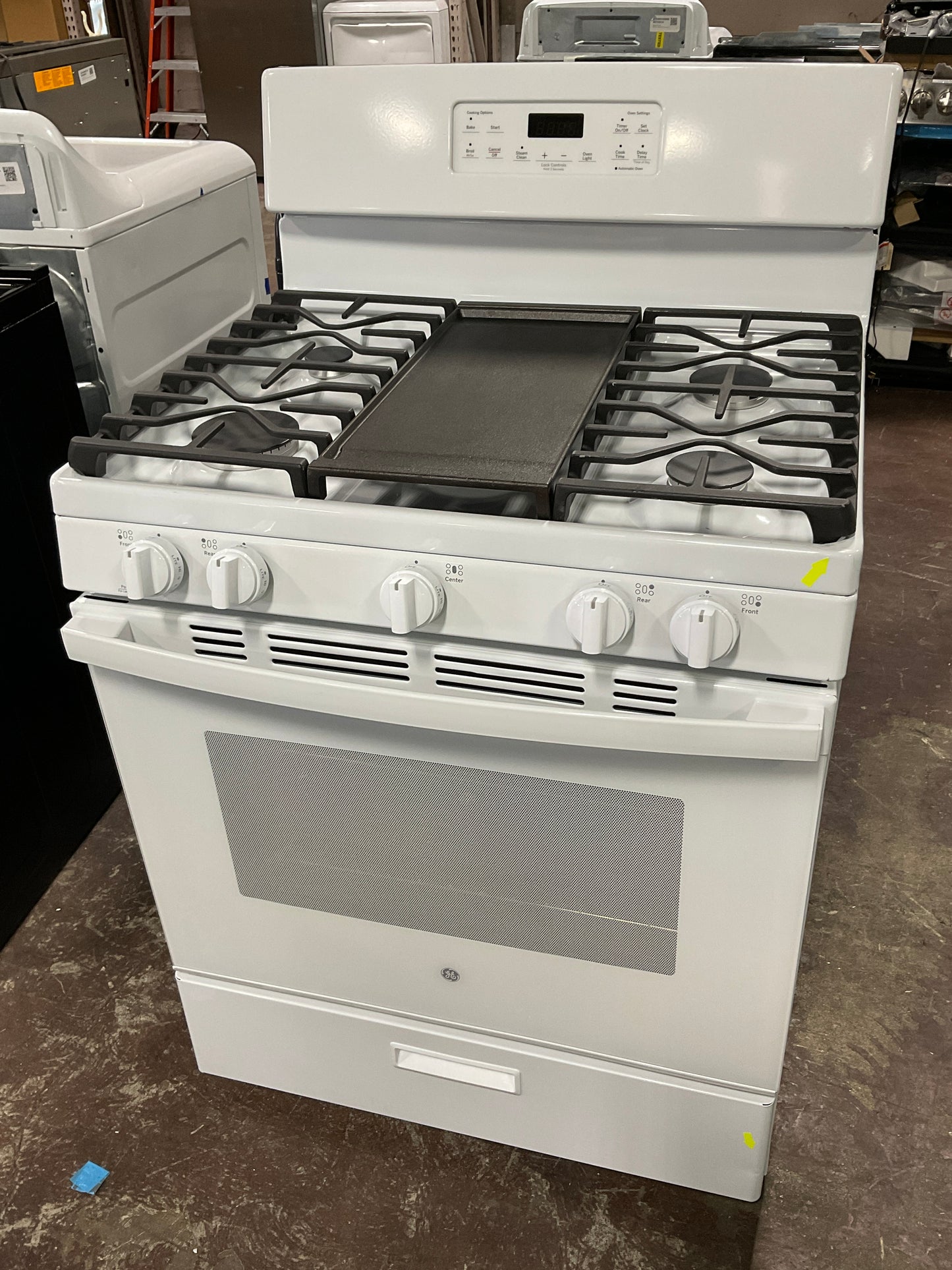 Front view, oven-door closed