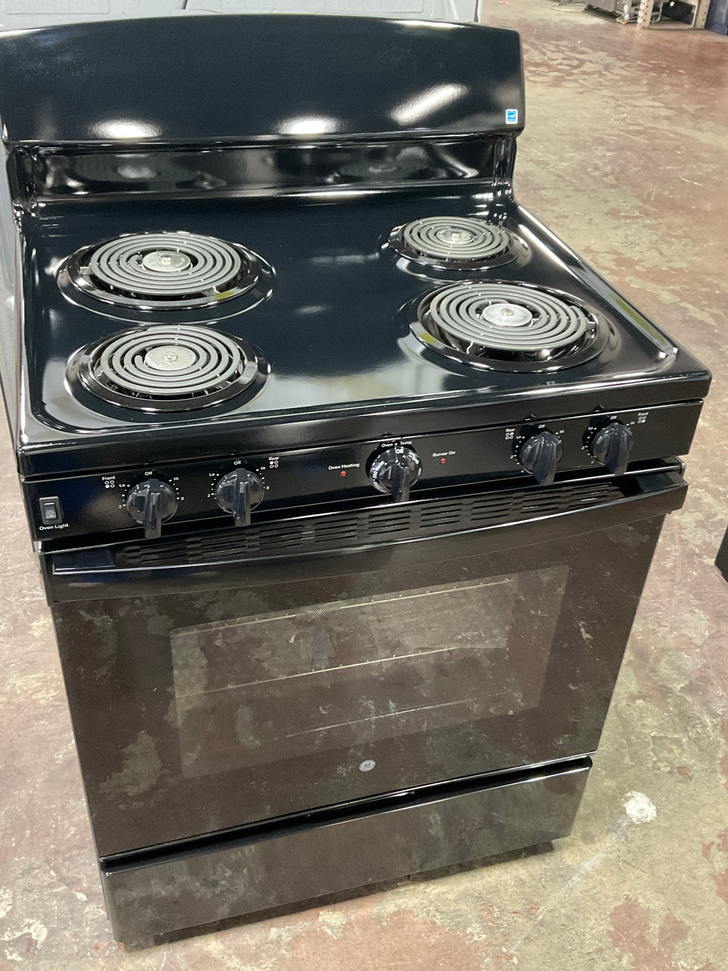 Front view, oven-door closed
