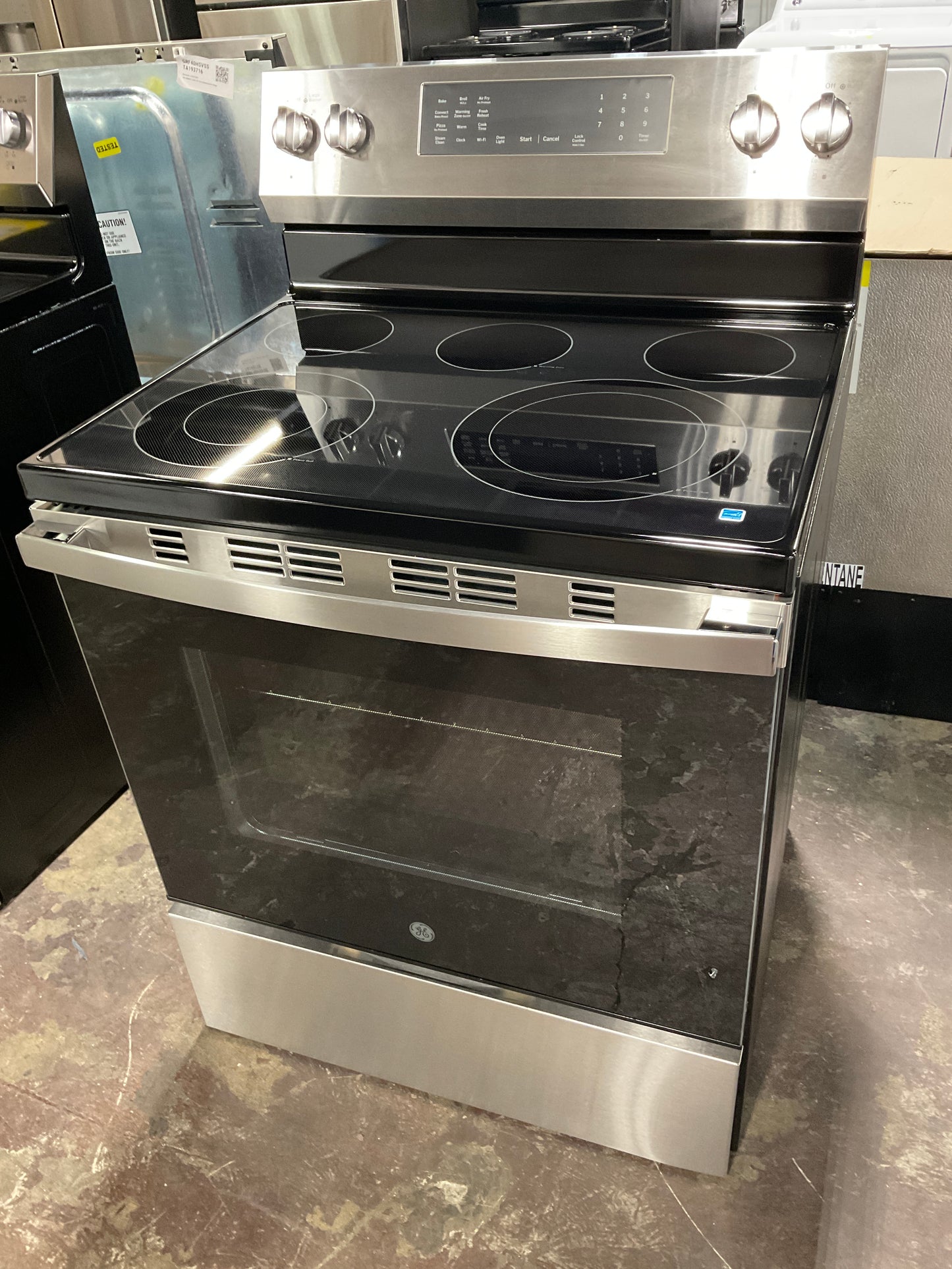 Front view, oven-door closed