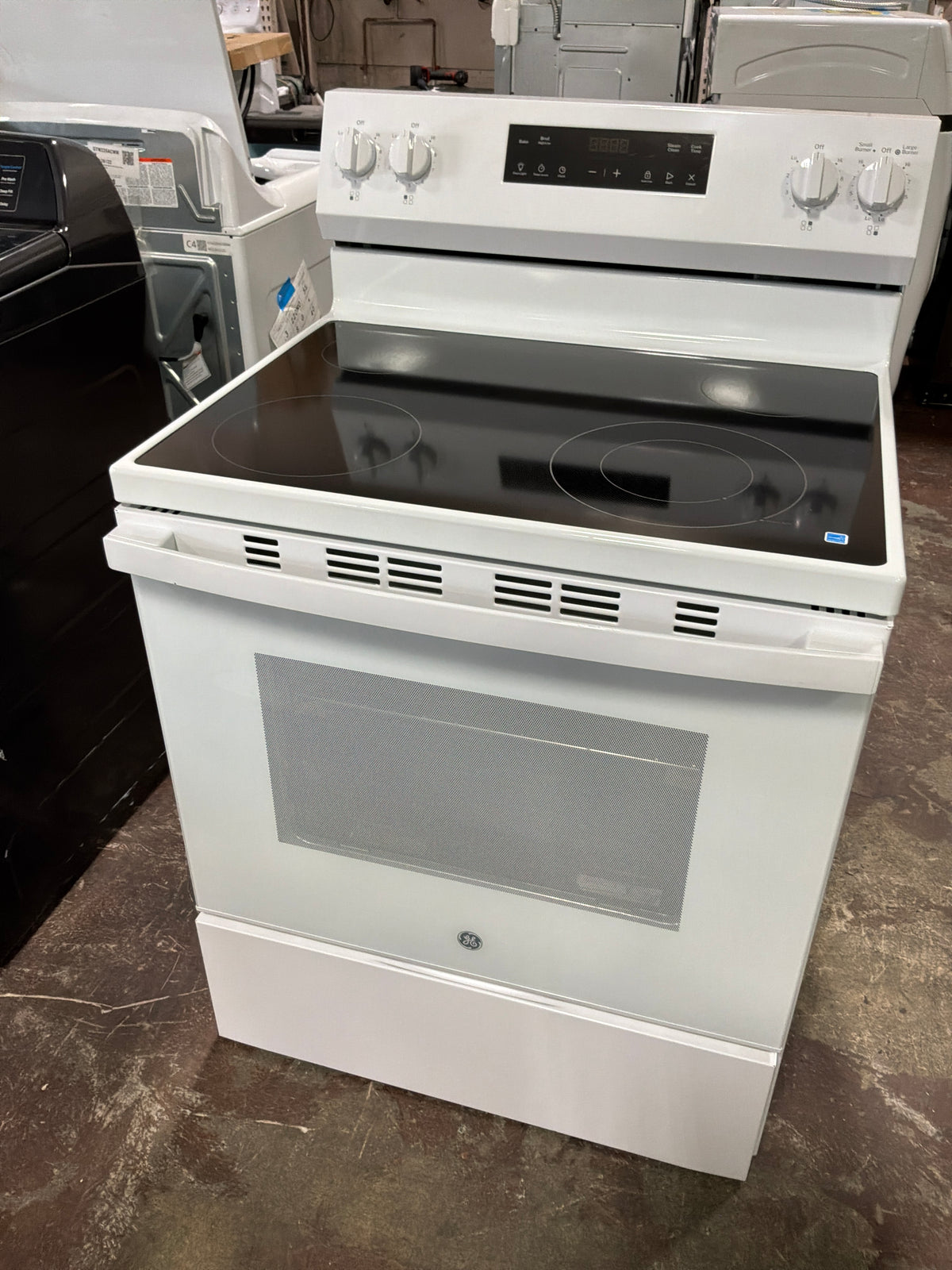 Front view, oven-door closed