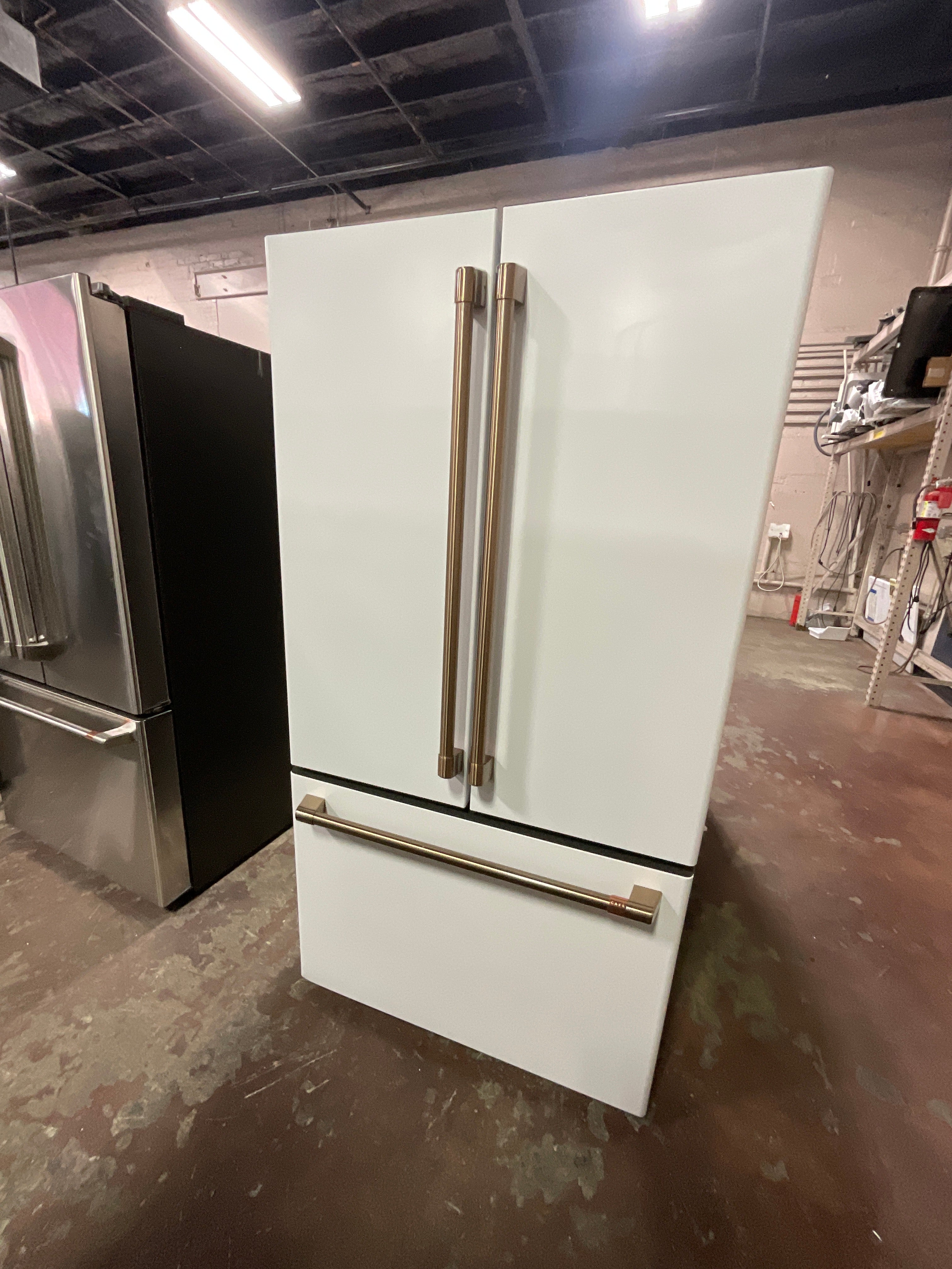 Front view, door closed