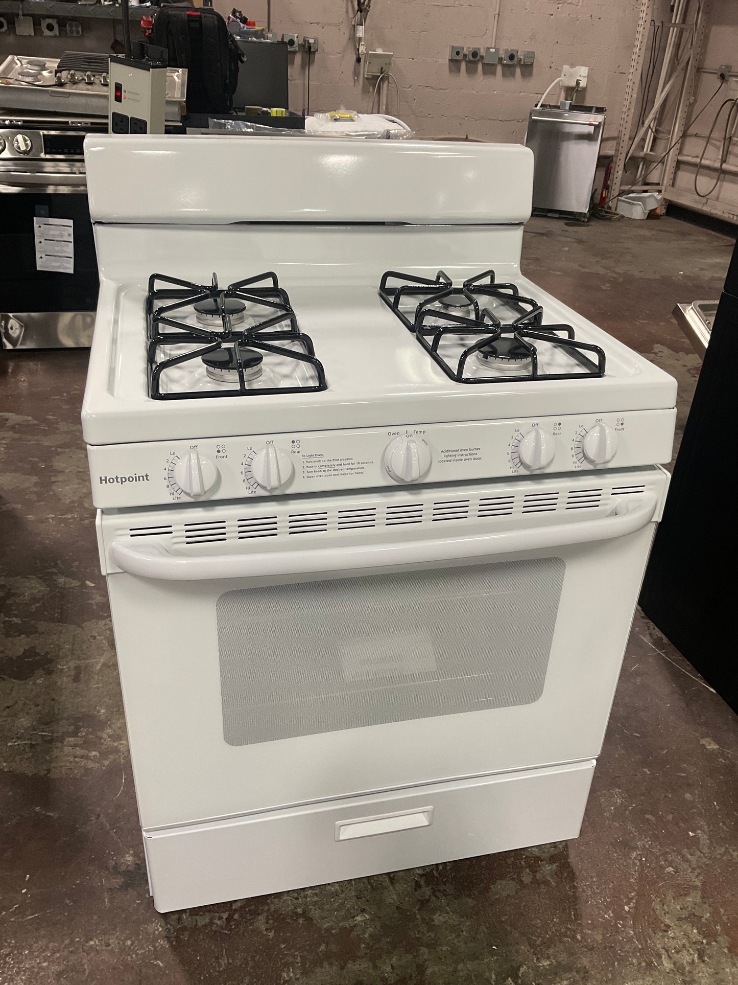 Front view, oven-door closed